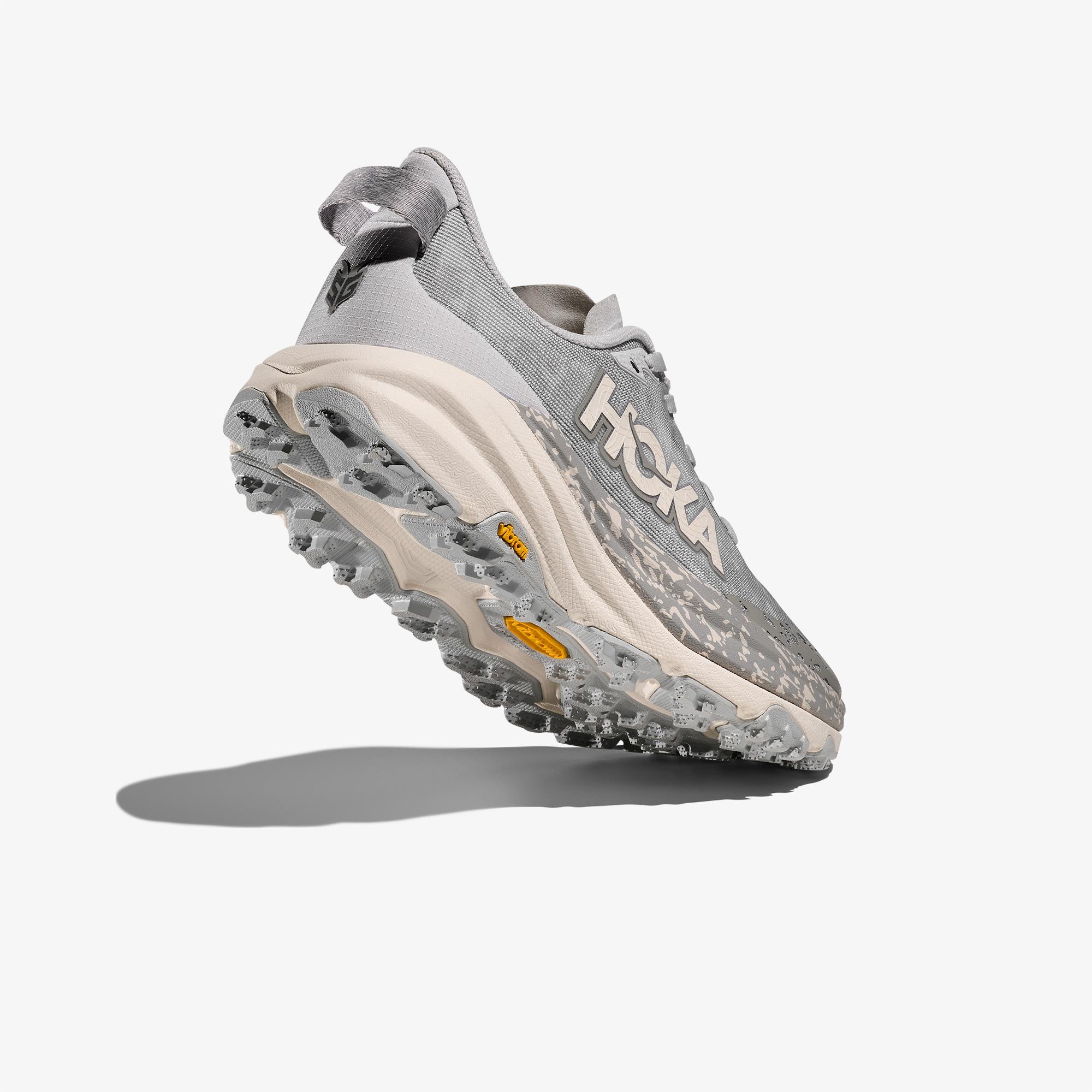 Hoka Speedgoat 6 Kadın Gri Outdoor Ayakkabı