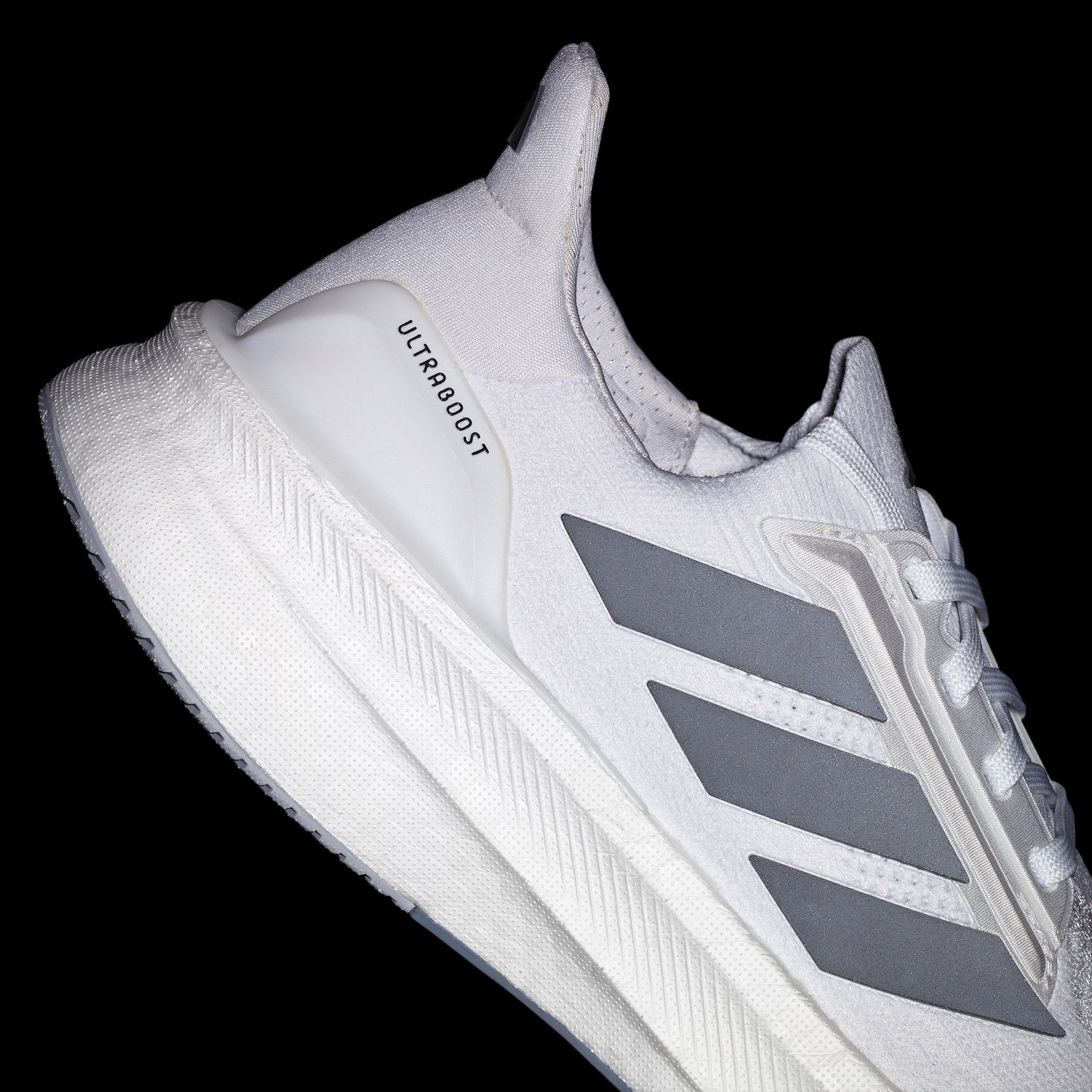 adidas Ultraboost 5x Kadın Beyaz Koşu Ayakkabısı