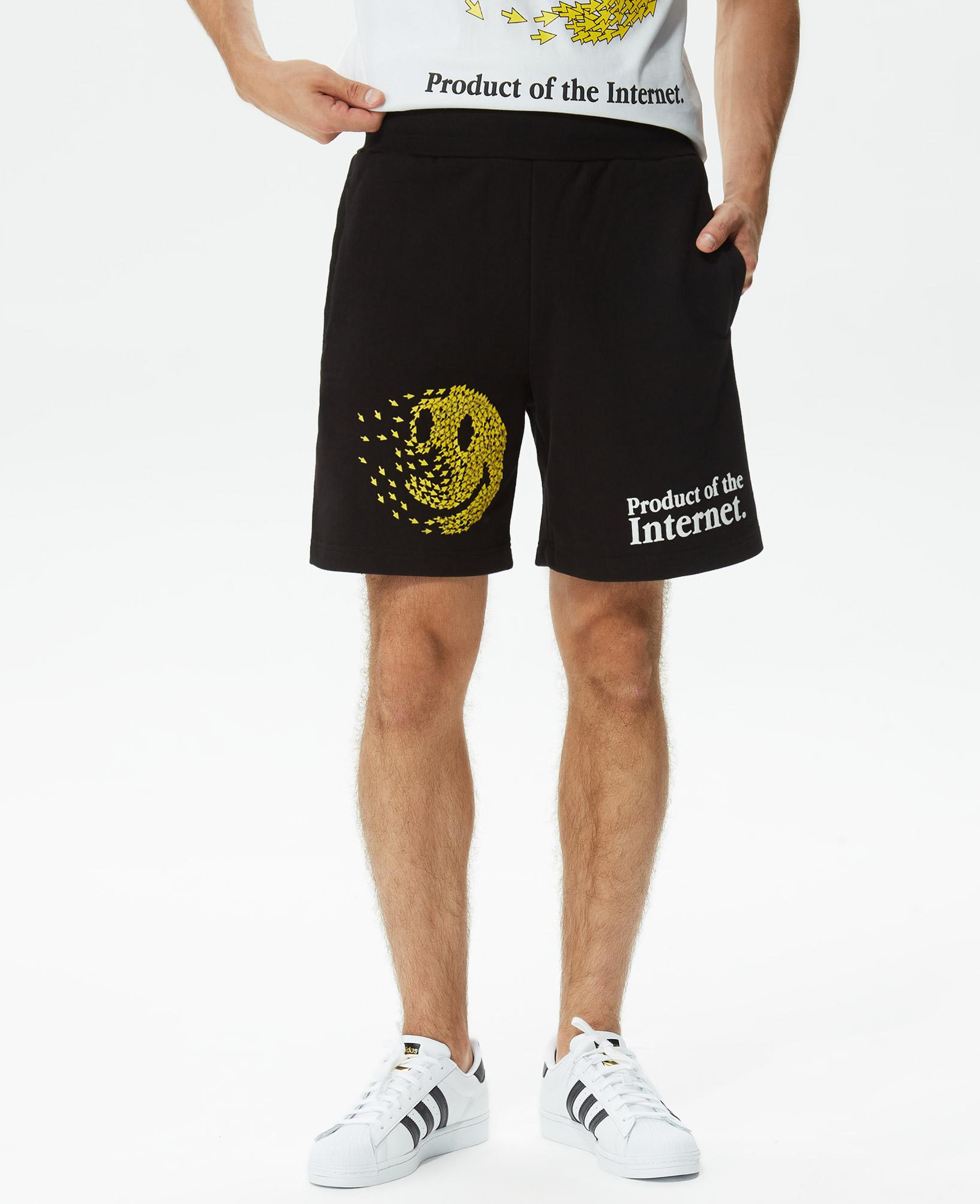 Market Smiley Product Of The Internet Erkek Siyah Şort
