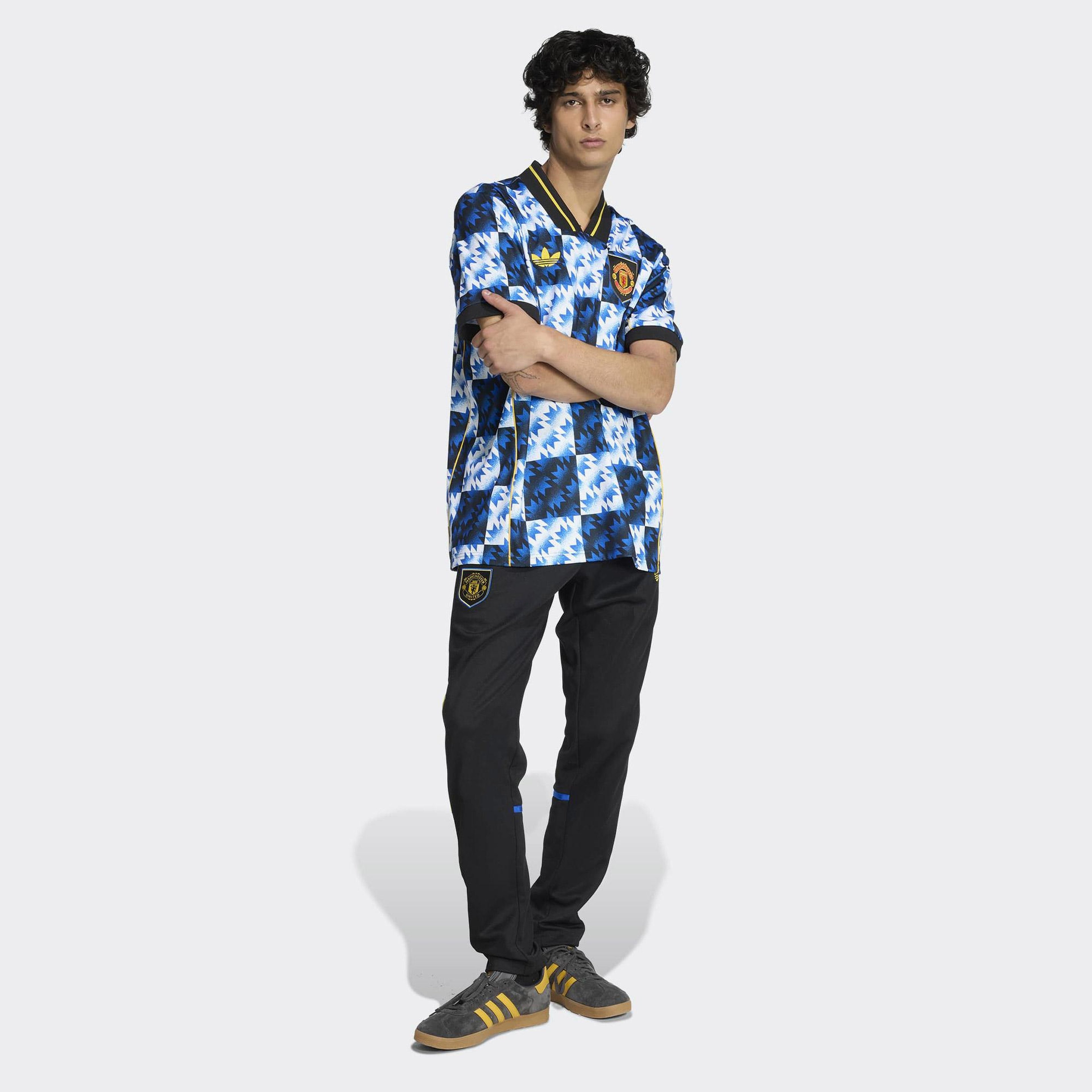 adidas Manchester United FC Erkek Renkli Forma