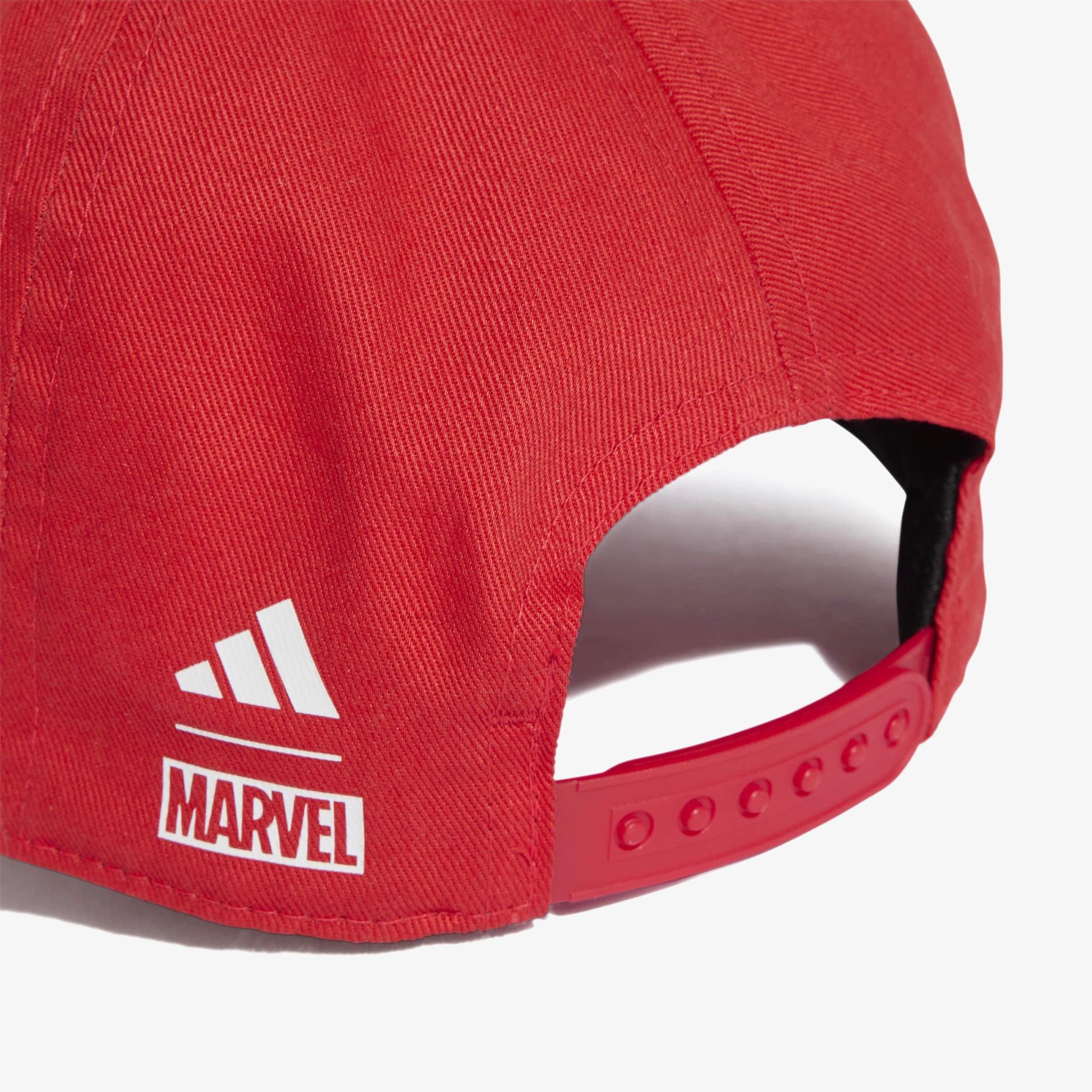 adidas Marvel Çocuk Kırmızı Şapka