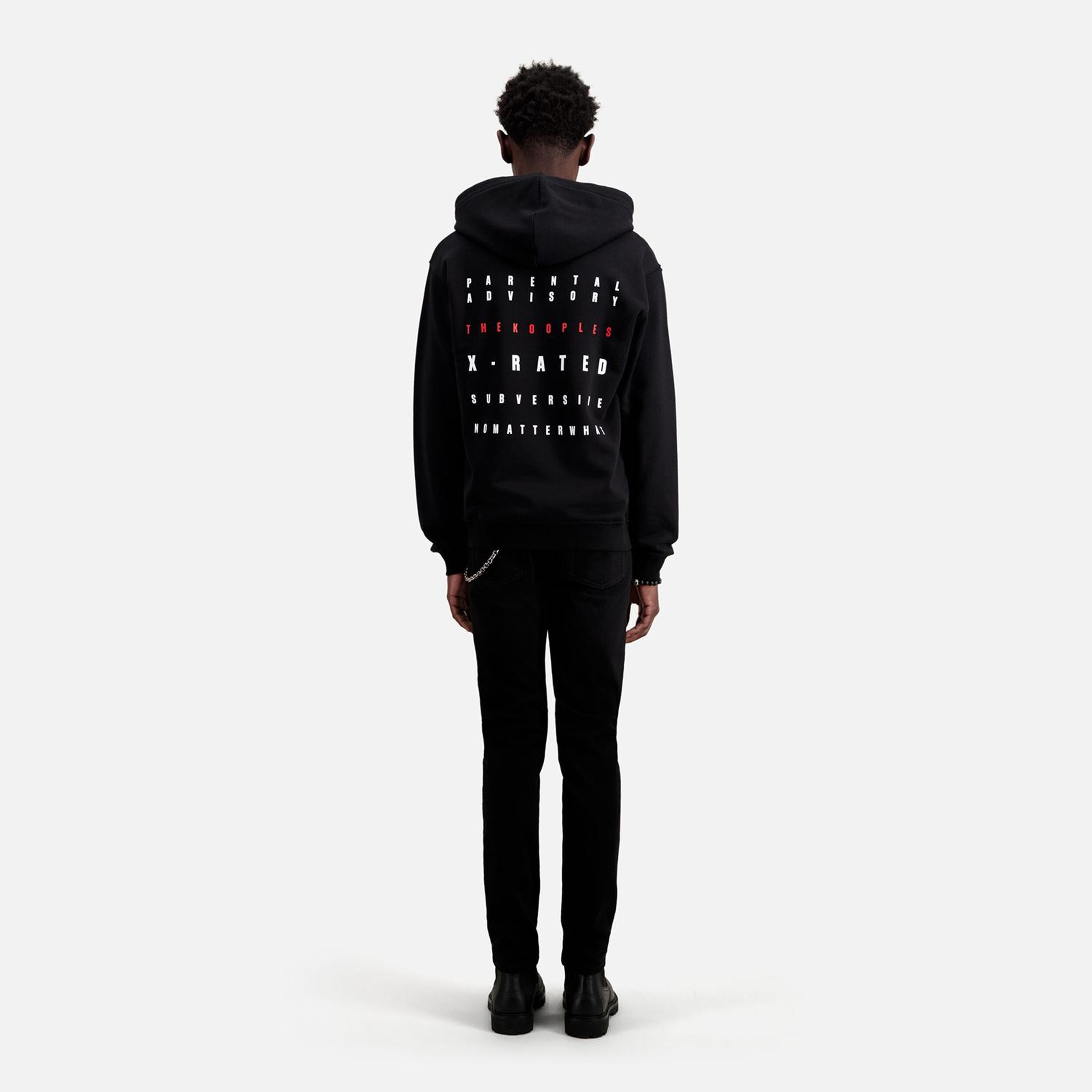 ERKEK KAPÜŞONLU SİYAH SWEATSHIRT