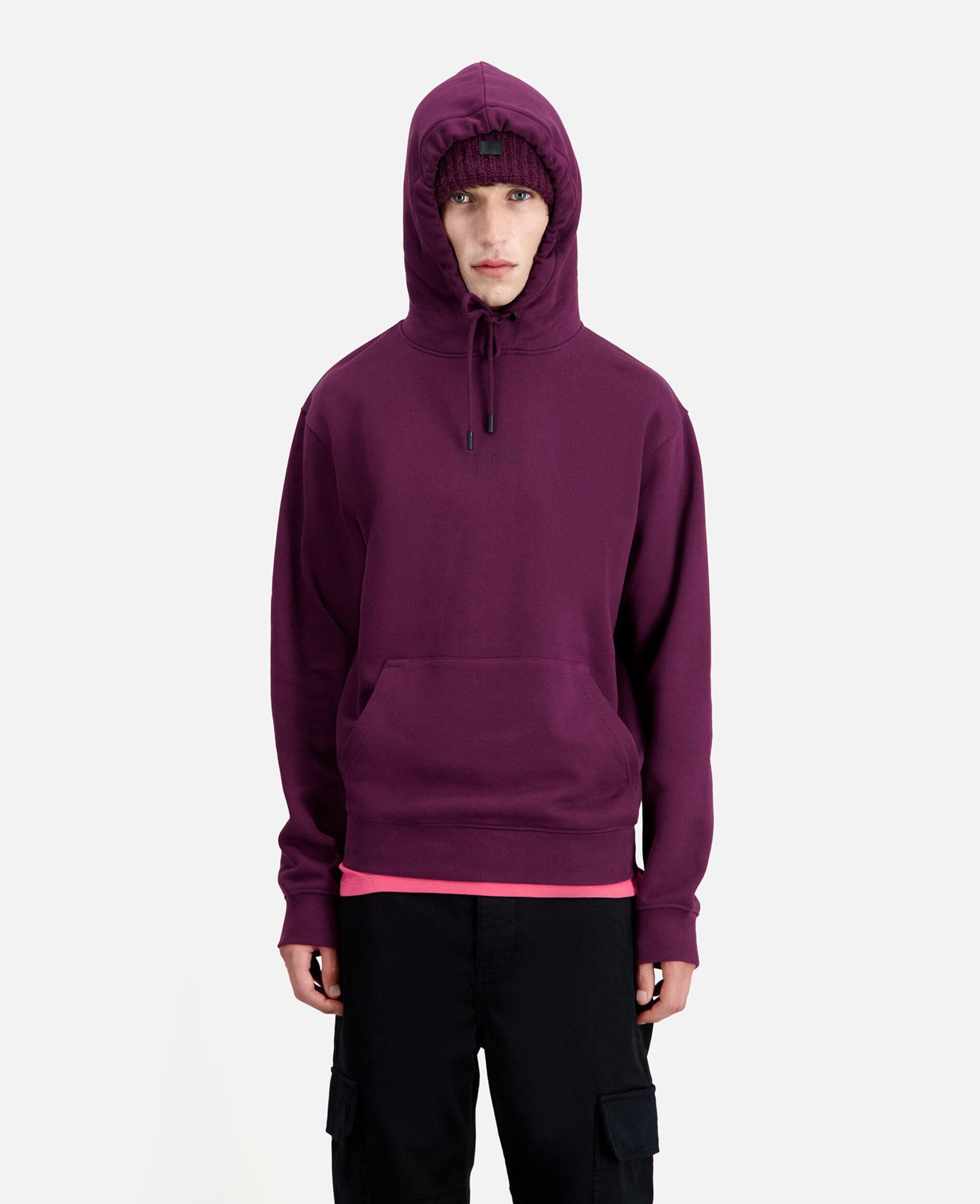 ERKEK KAPÜŞONLU BASKILI BORDO SWEATSHIRT