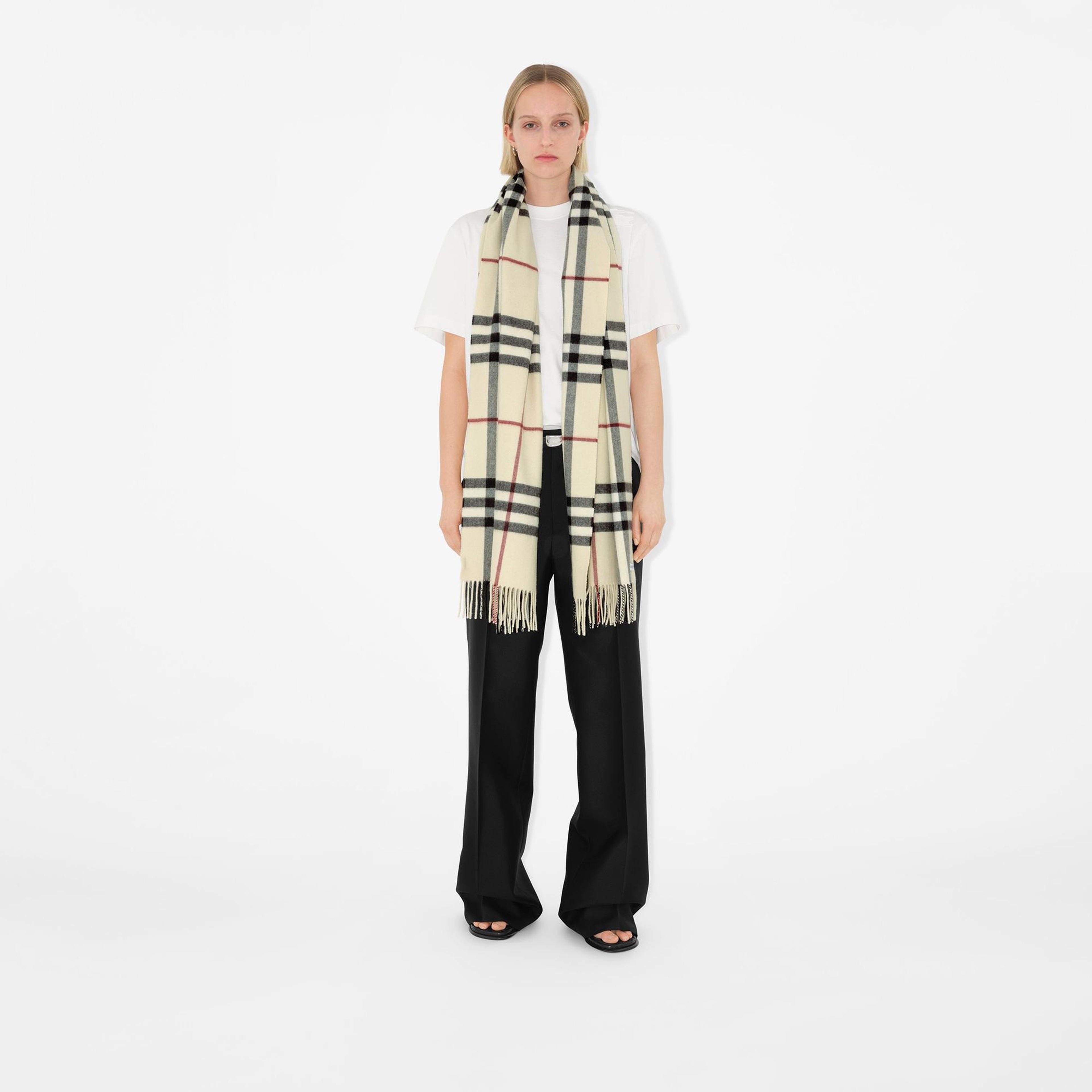 Burberry Wide Check Kaşmir Kadın Krem Rengi Atkı