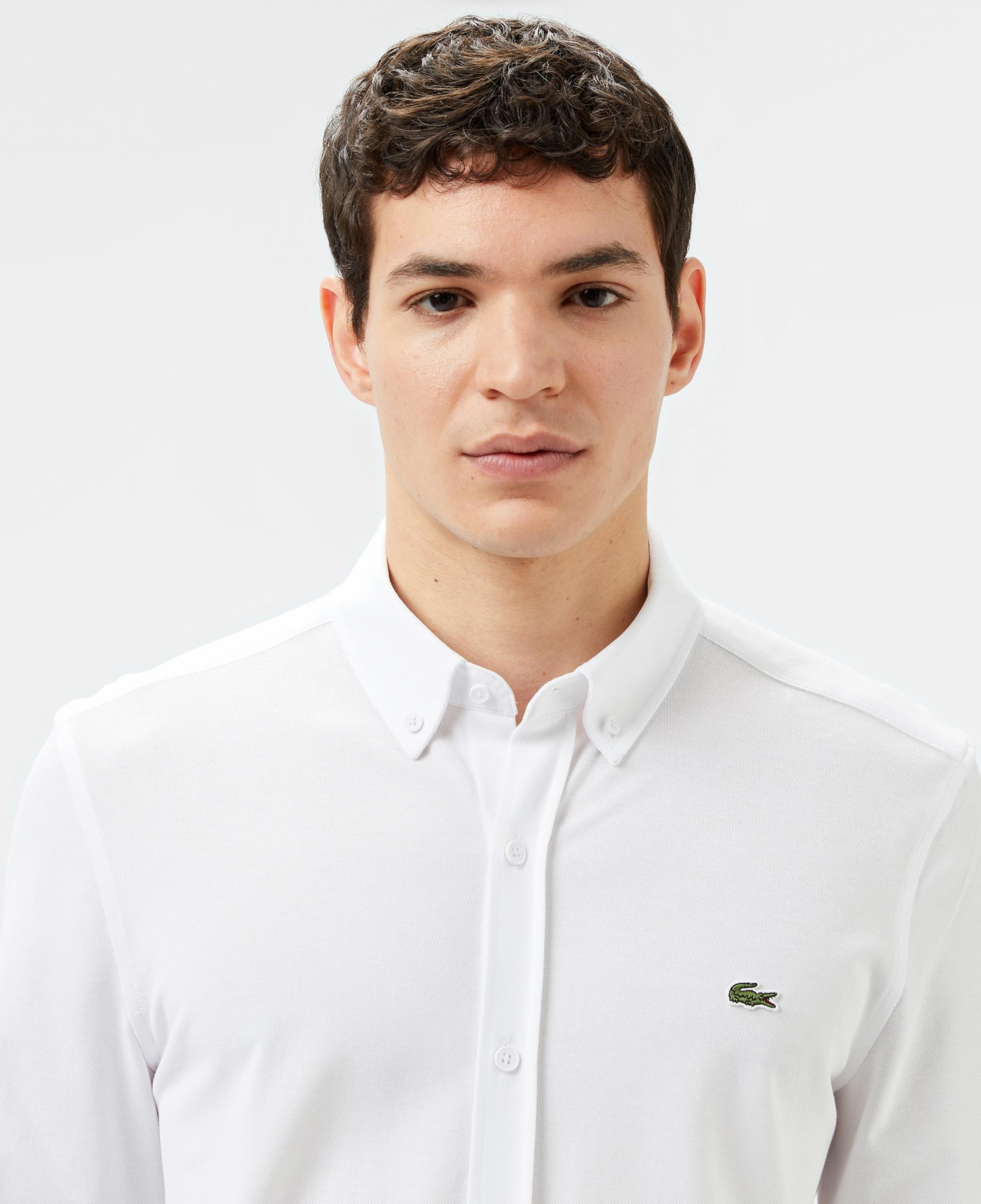 Erkek Slim Fit Düğmeli Yaka Beyaz Gömlek