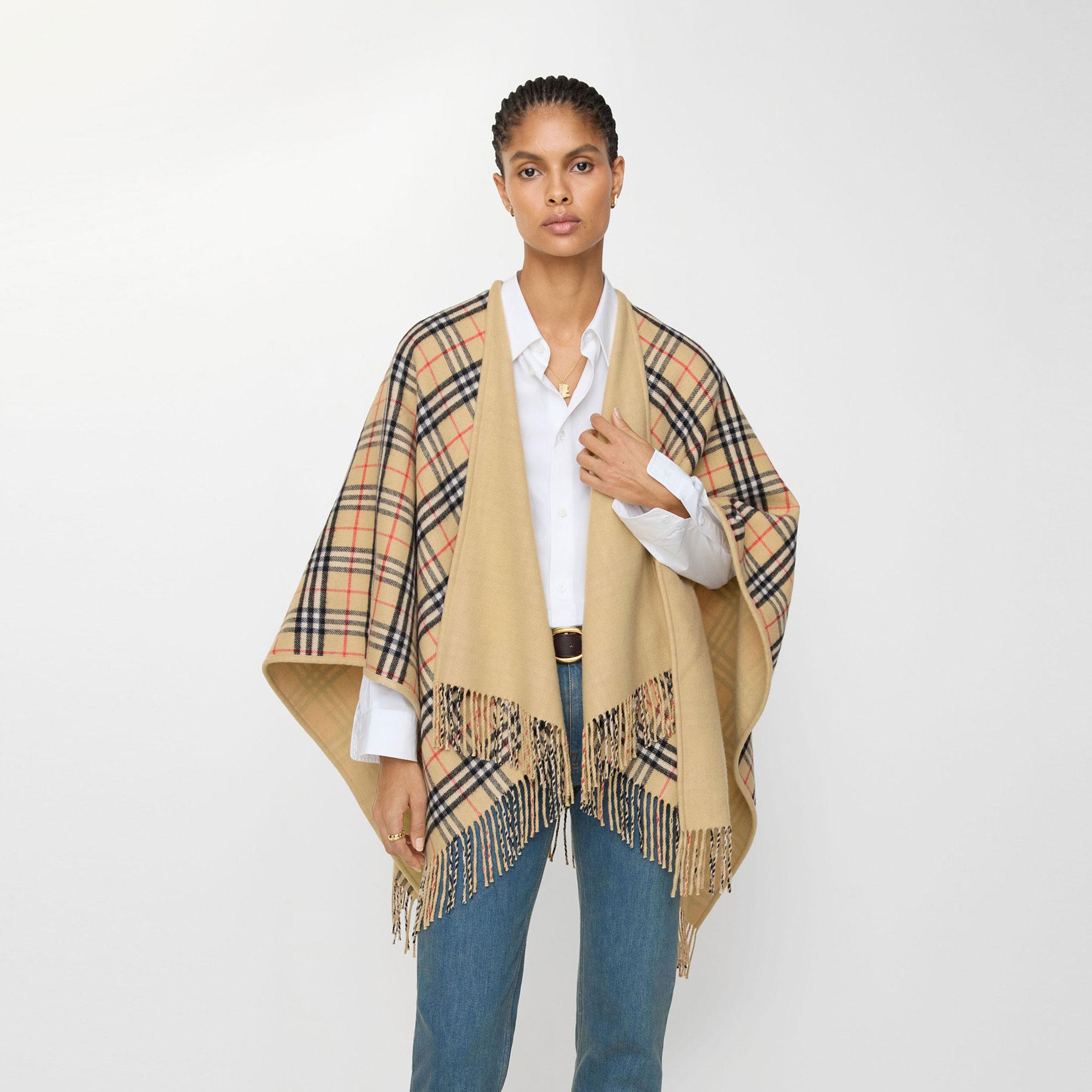 Burberry Reversible Check Wool Kadın Bej Panço