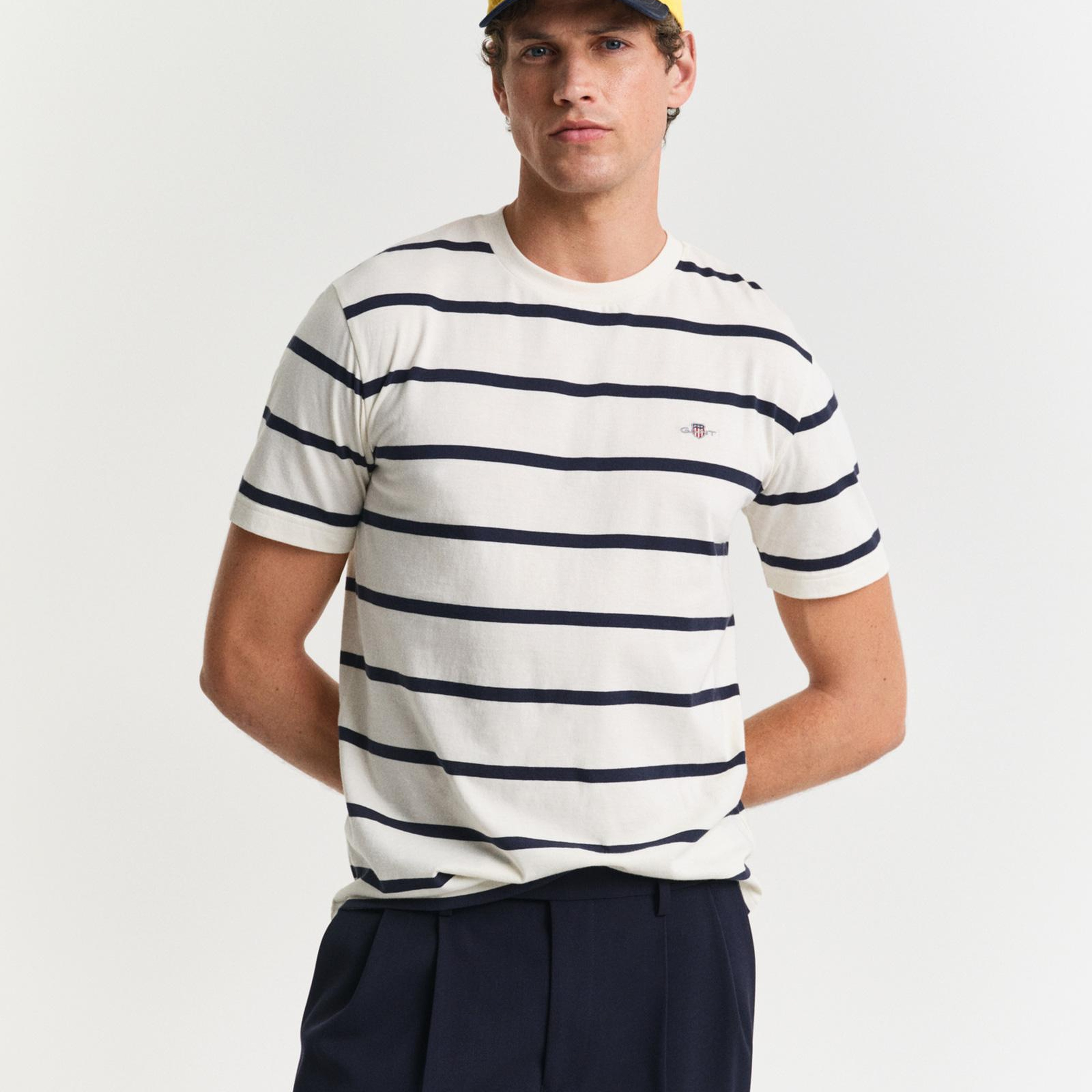 GANT Erkek Krem Regular Fit Bisiklet Yaka Çizgili T-Shirt