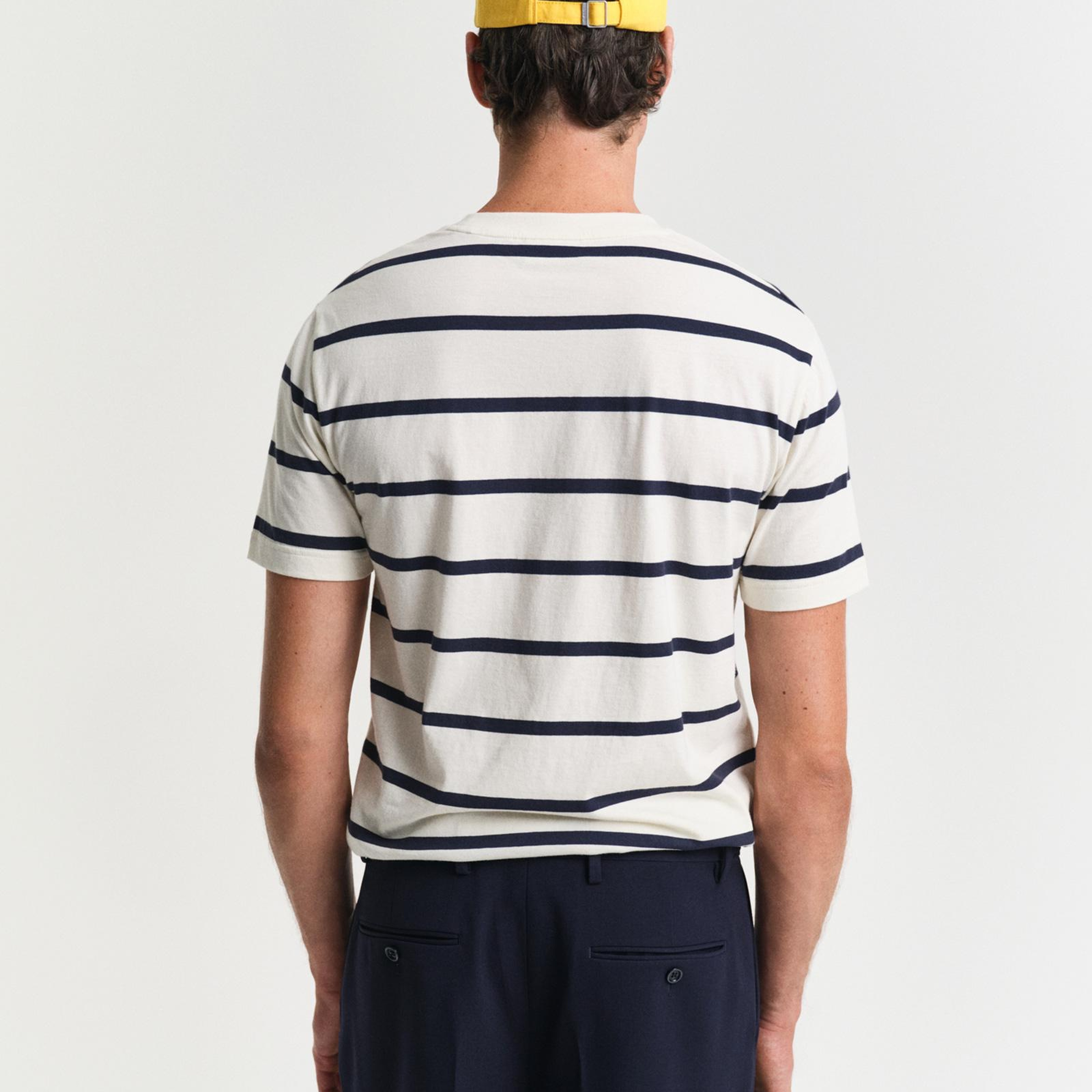 GANT Erkek Krem Regular Fit Bisiklet Yaka Çizgili T-Shirt