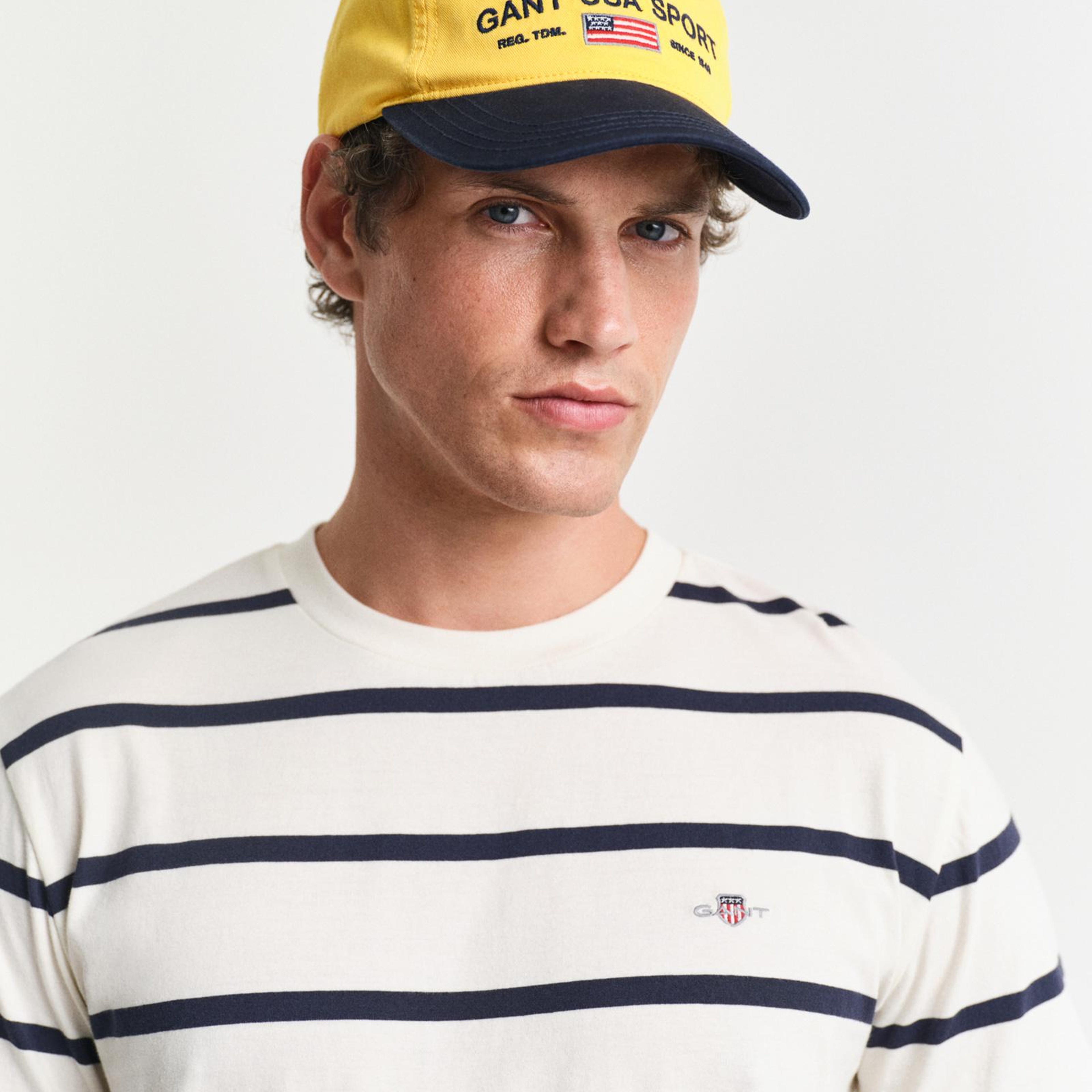 GANT Erkek Krem Regular Fit Bisiklet Yaka Çizgili T-Shirt
