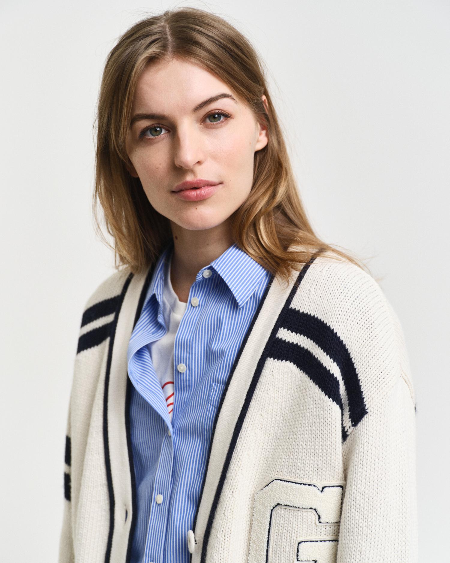 GANT Kadın Beyaz Oversize Fit Klasik Yaka Logolu Hırka