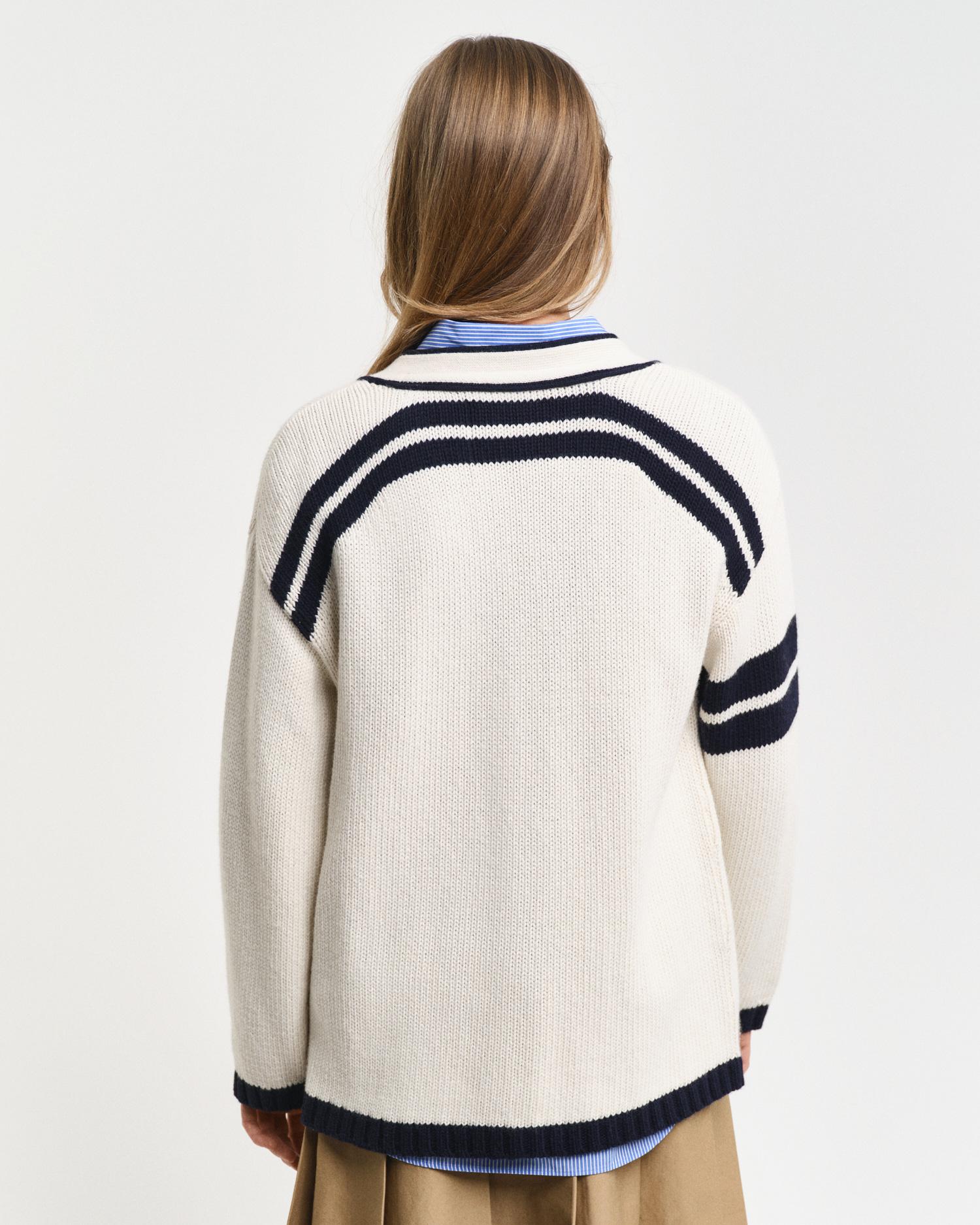 GANT Kadın Beyaz Oversize Fit Klasik Yaka Logolu Hırka