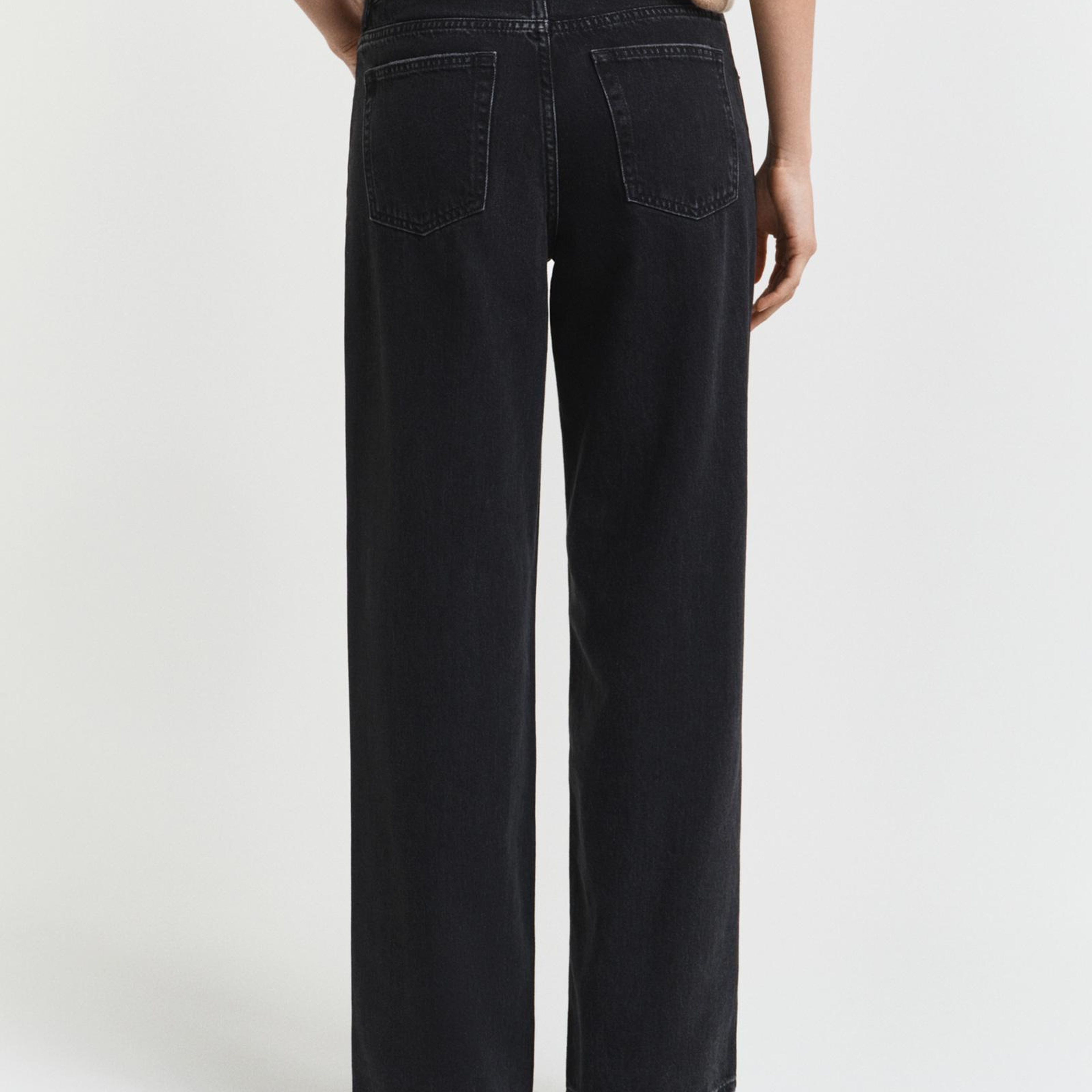 GANT Kadın Siyah Relaxed Fit Jean Pantolon