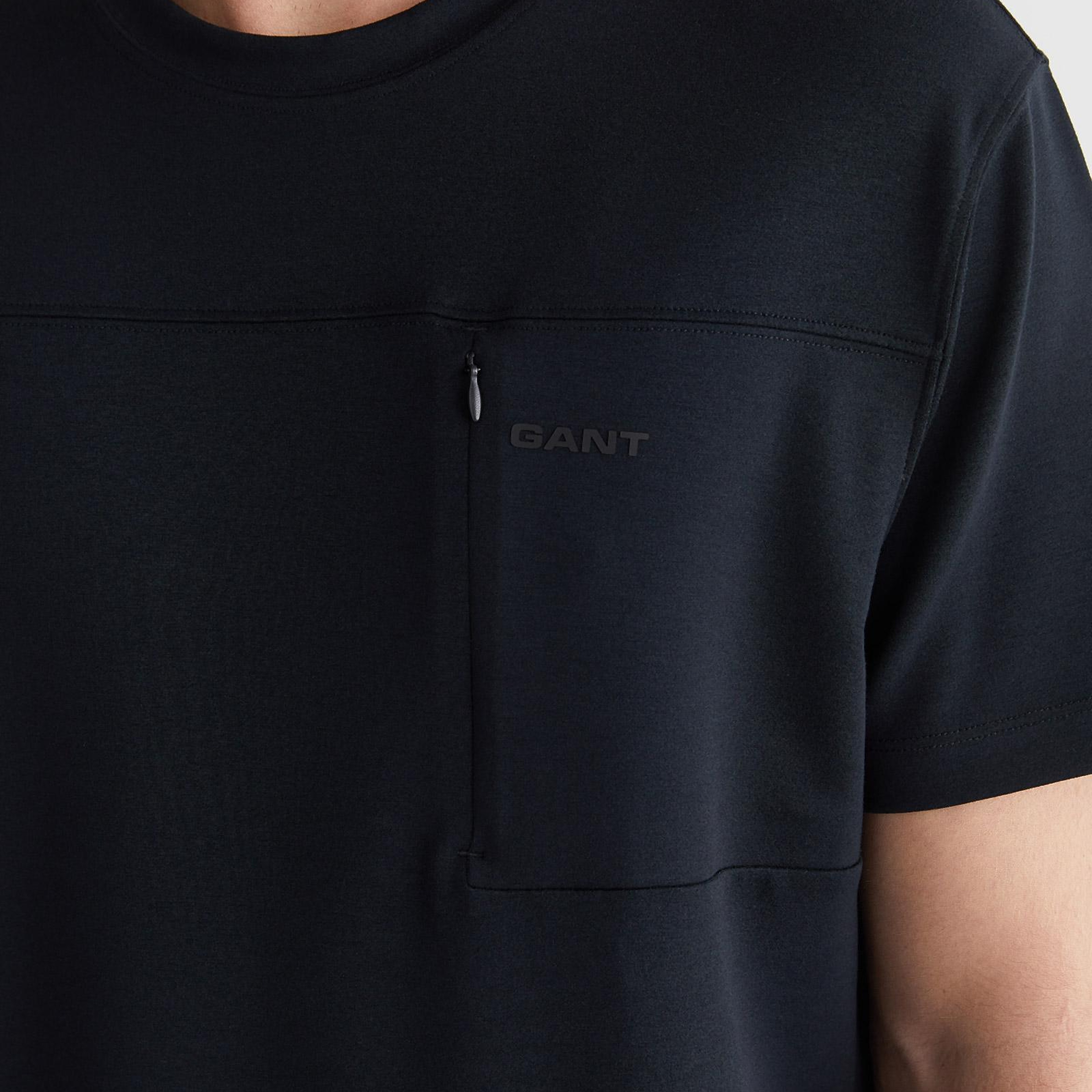 GANT Erkek Siyah Baskılı Kısa Kollu T-Shirt