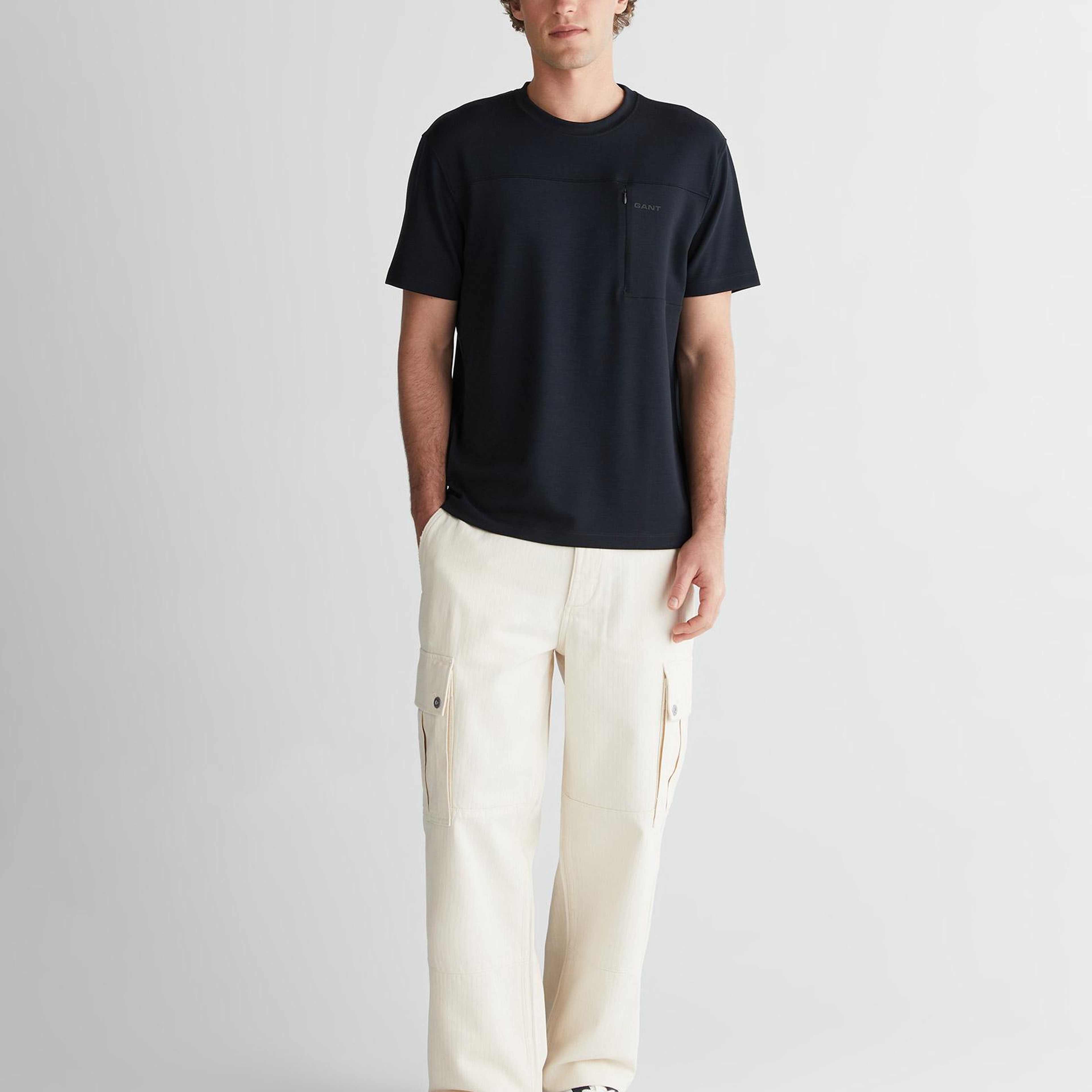 GANT Erkek Siyah Baskılı Kısa Kollu T-Shirt