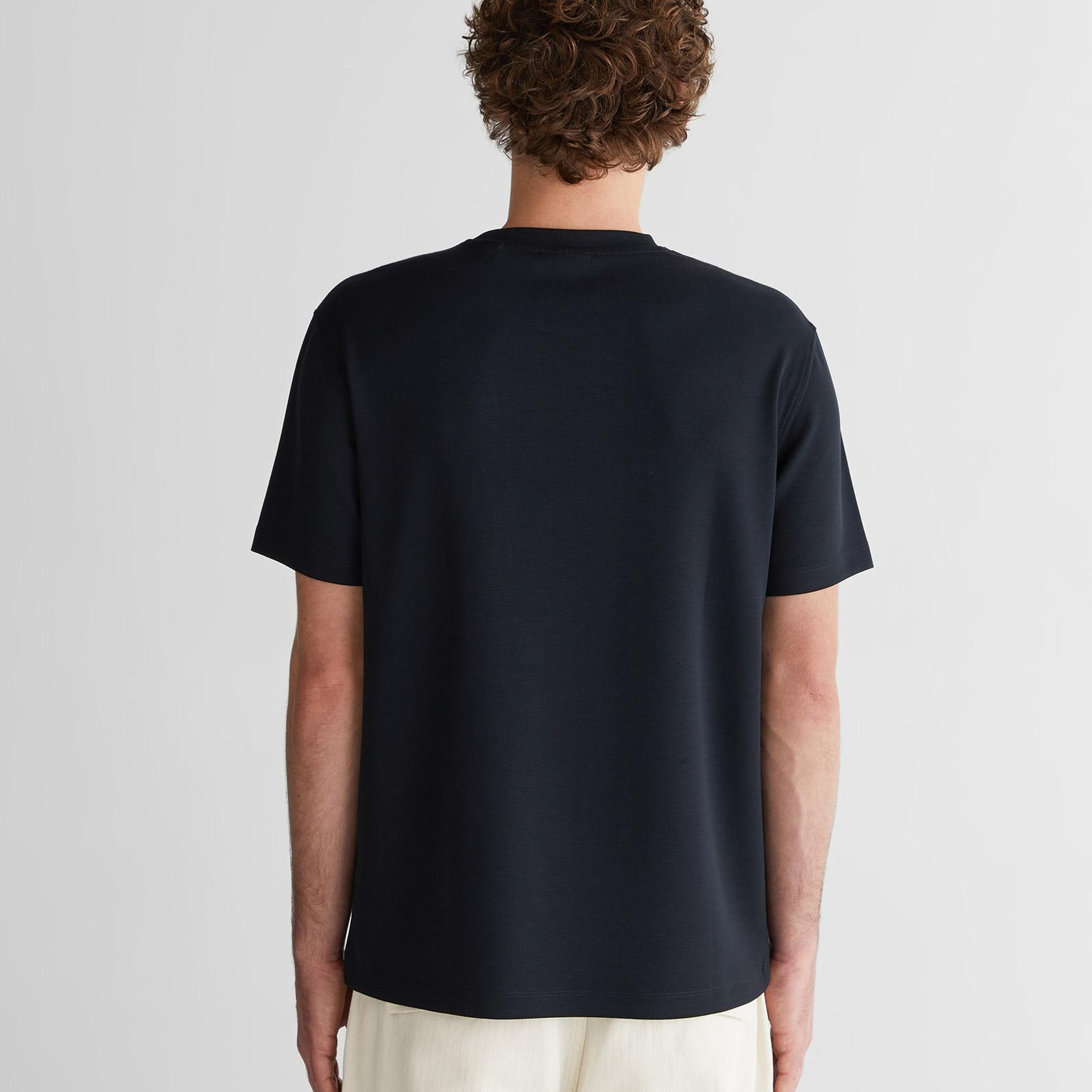 GANT Erkek Siyah Baskılı Kısa Kollu T-Shirt