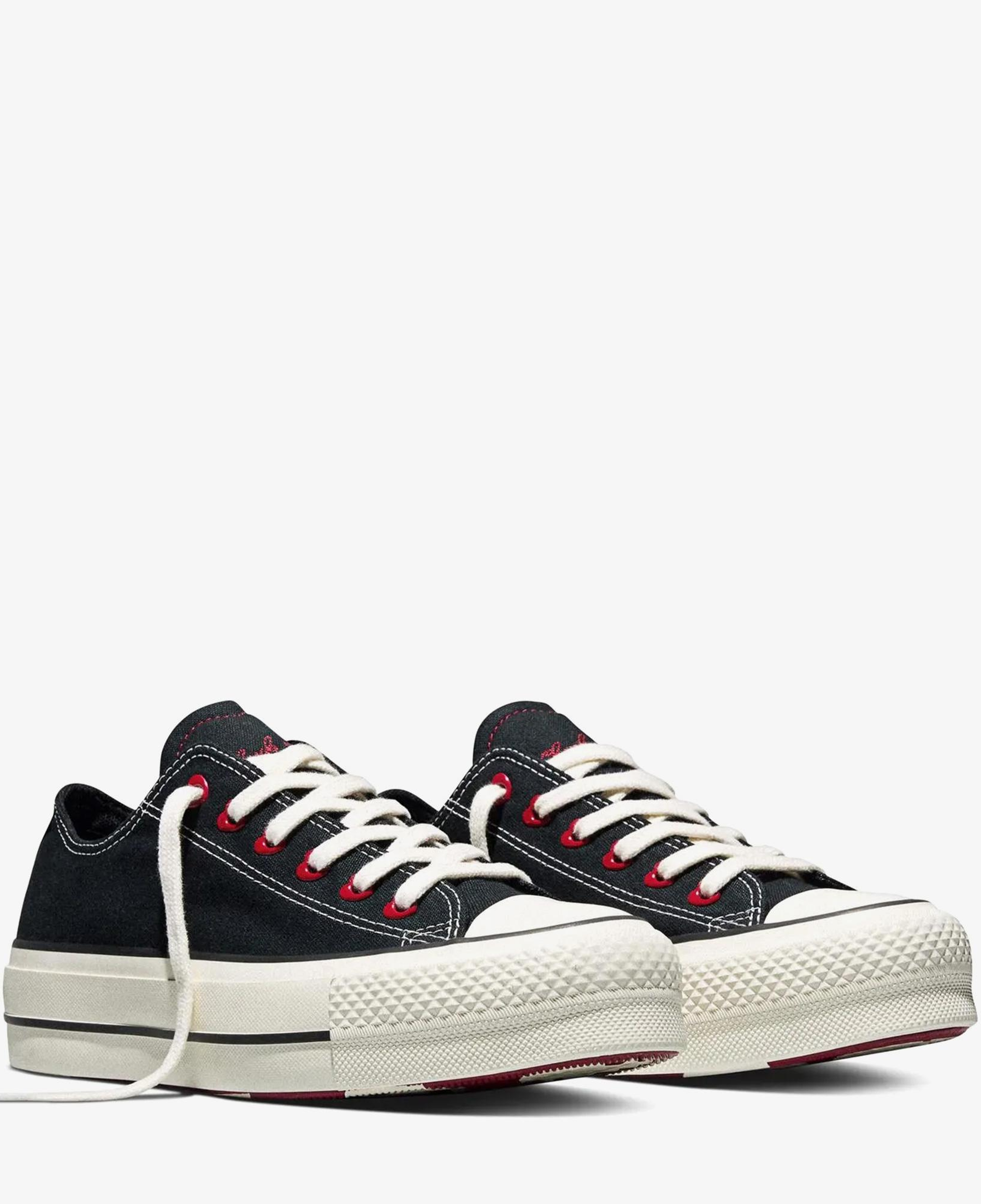 Converse Valentine's Day Chuck Taylor All Star Lift Kadın Siyah Sneaker