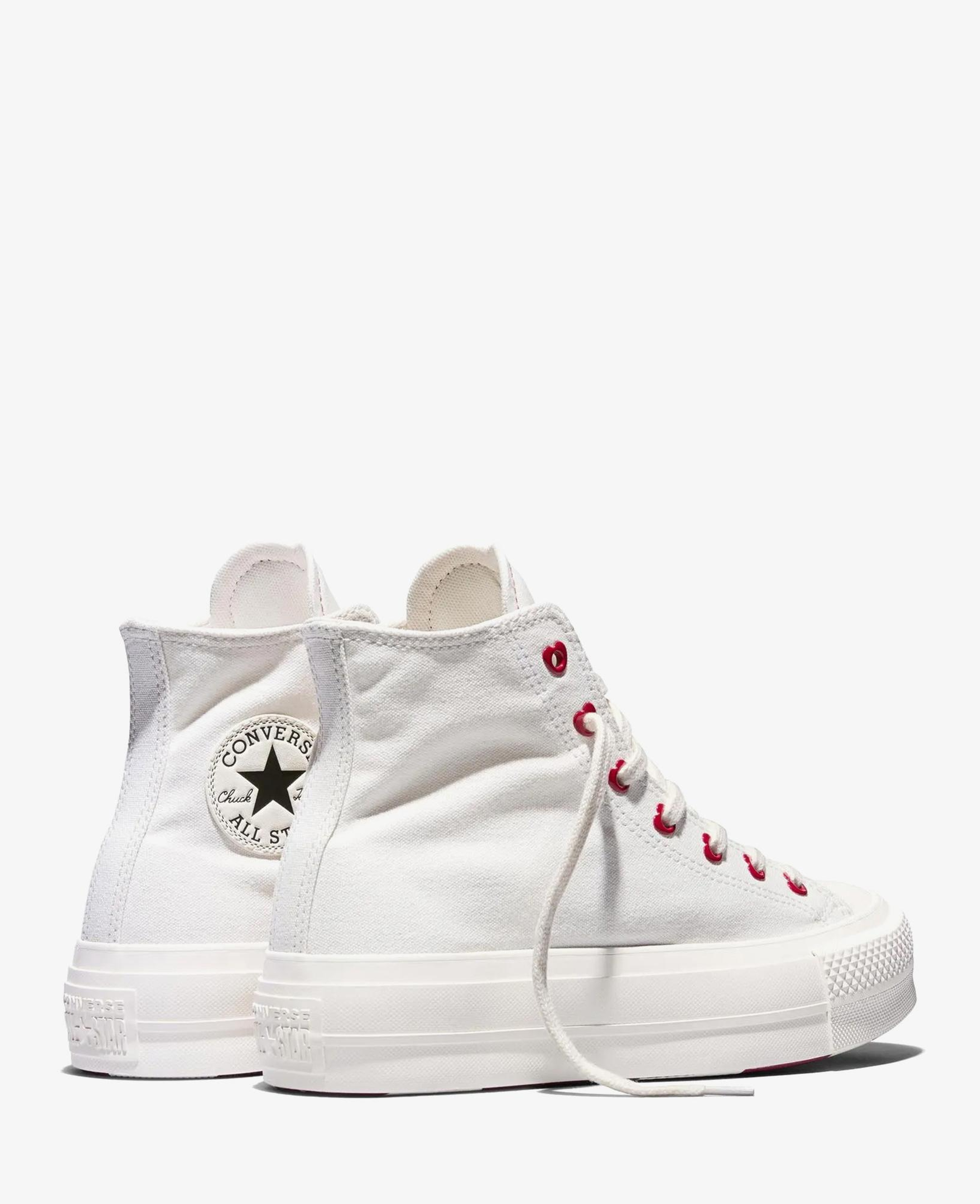 Converse Valentine's Day Chuck Taylor All Star Lift Kadın Krem Sneaker