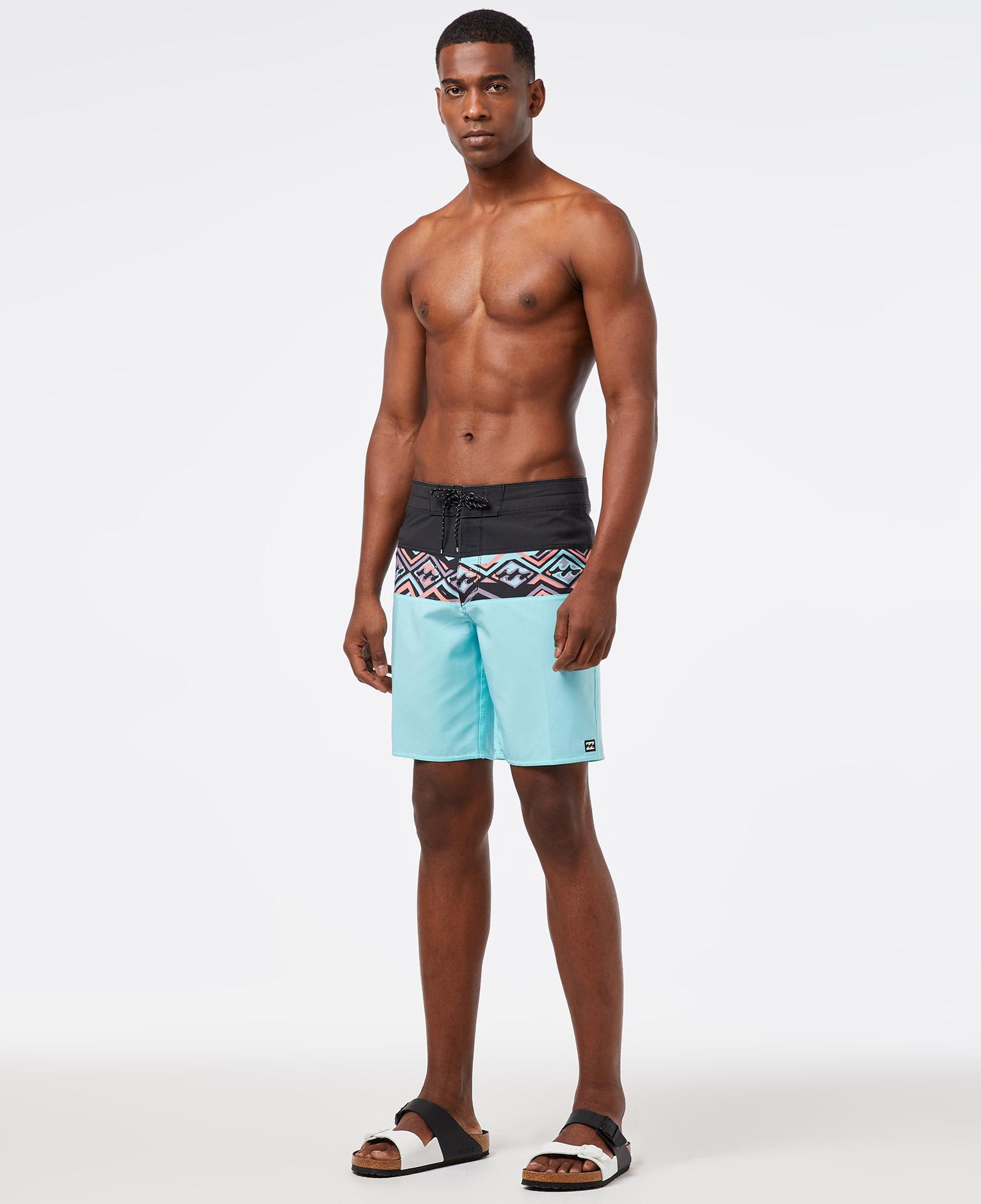 Billabong Momentum Pro 19 Erkek Mavi Deniz Şortu