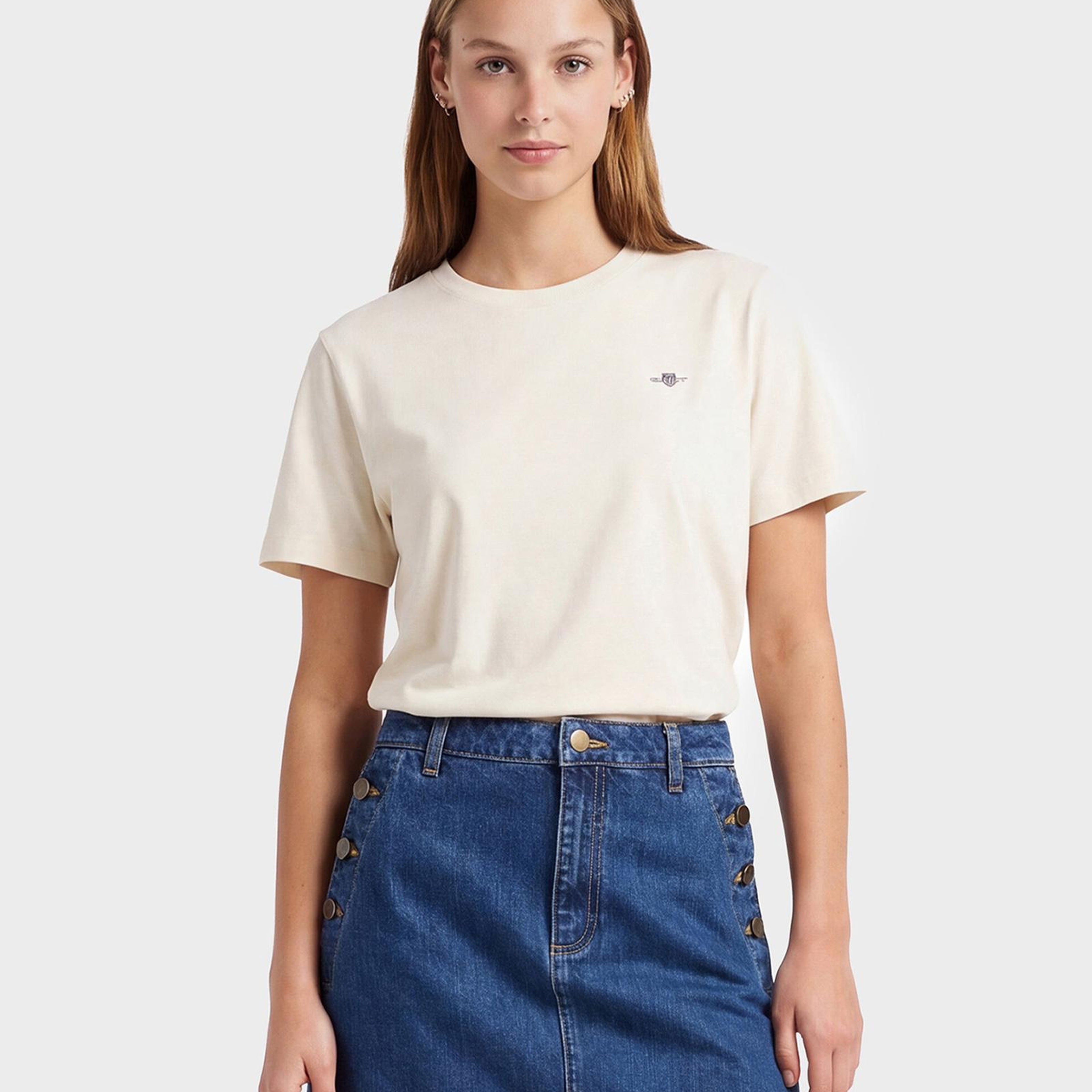 GANT Kadın Krem Bisiklet Yaka Regular Fit Logolu T-Shirt