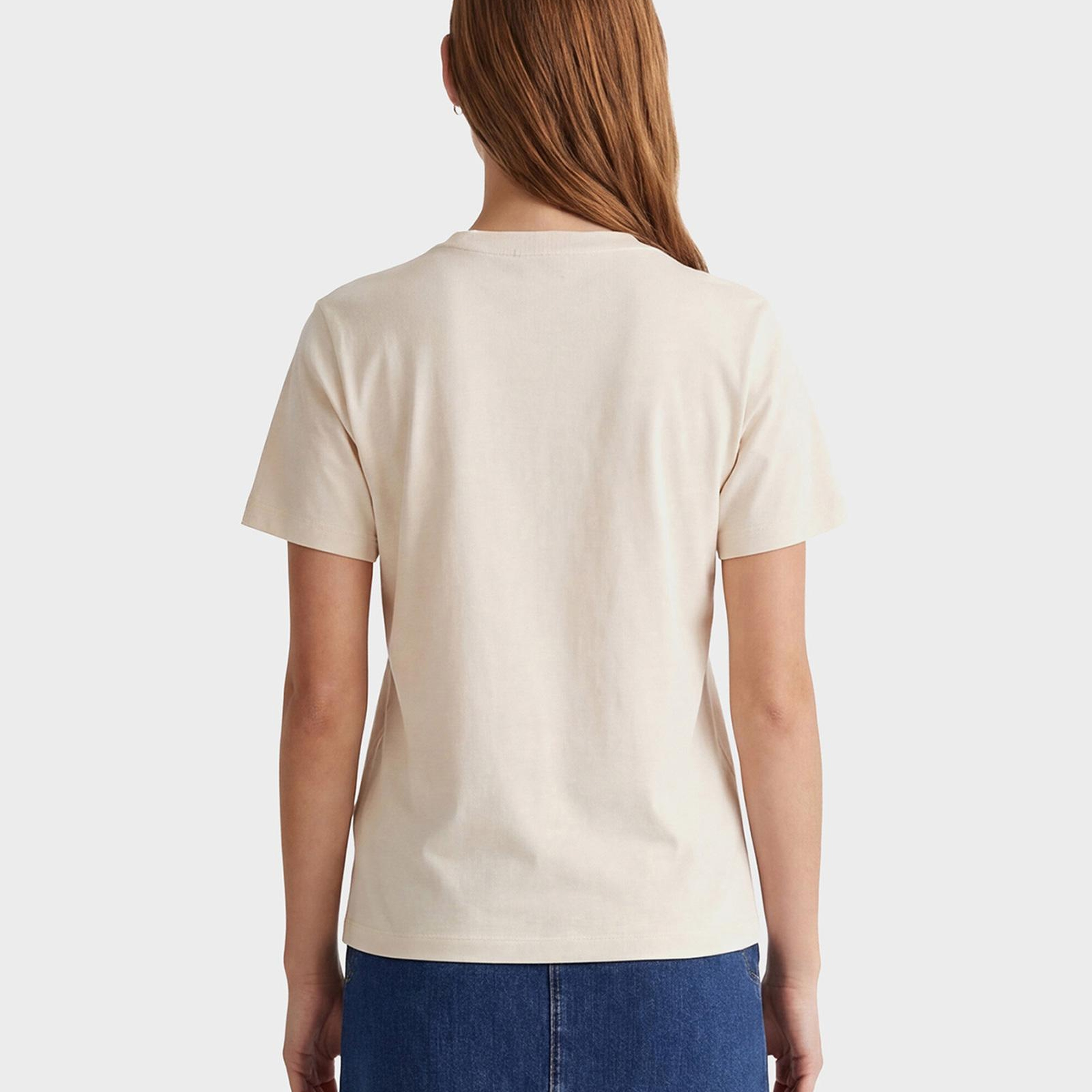 GANT Kadın Krem Bisiklet Yaka Regular Fit Logolu T-Shirt