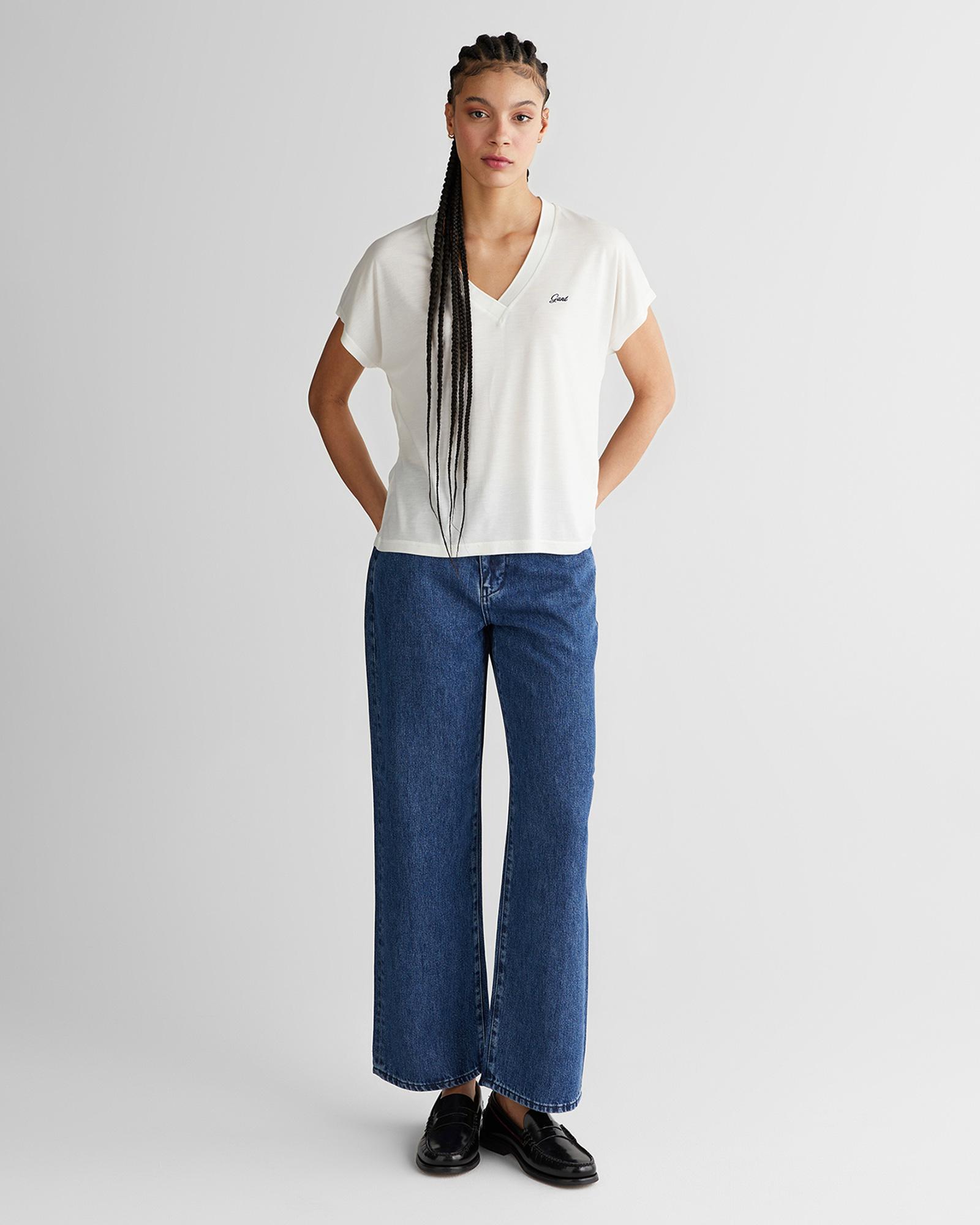 GANT Kadın Beyaz V Yaka Regular Fit T-Shirt
