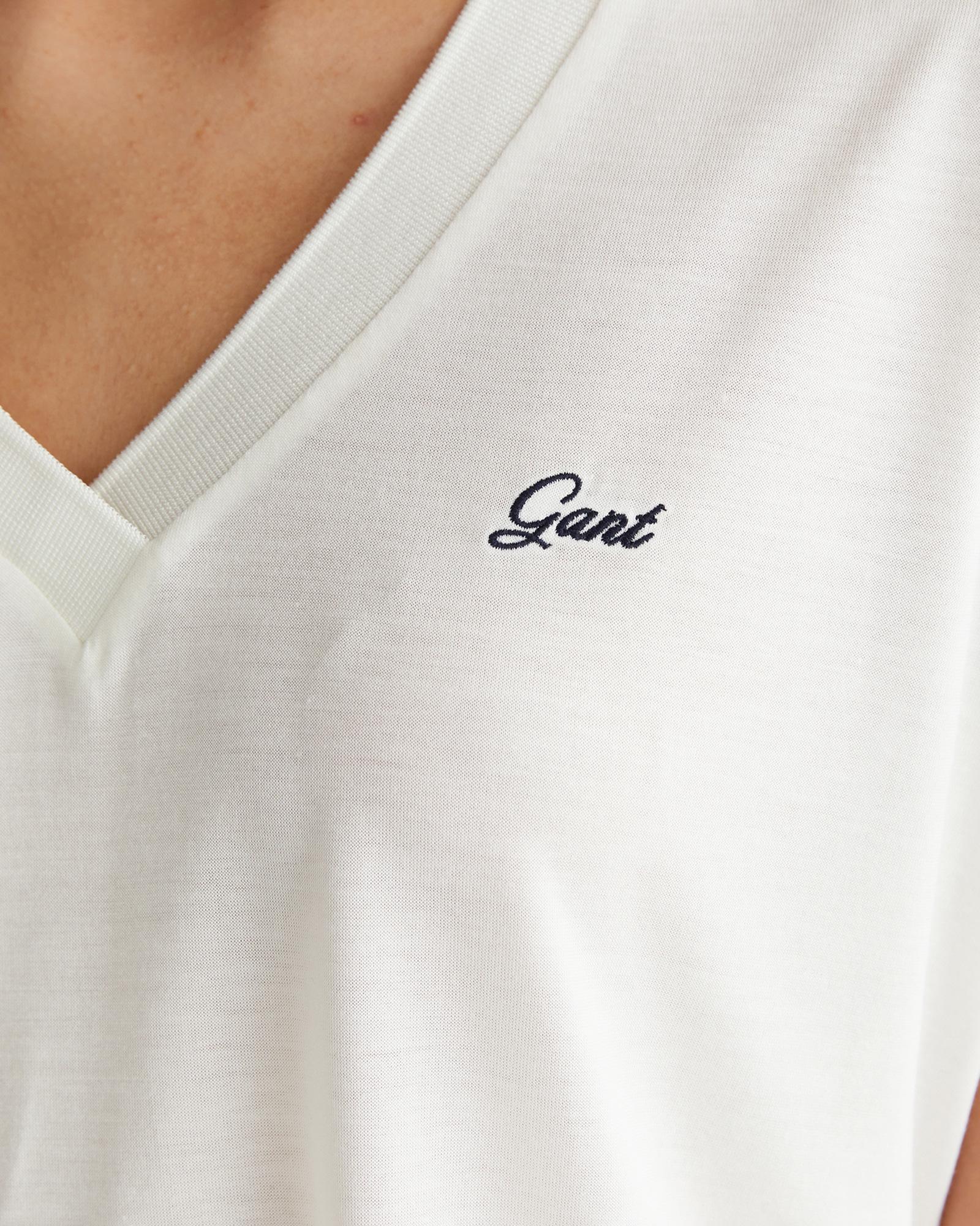 GANT Kadın Beyaz V Yaka Regular Fit T-Shirt