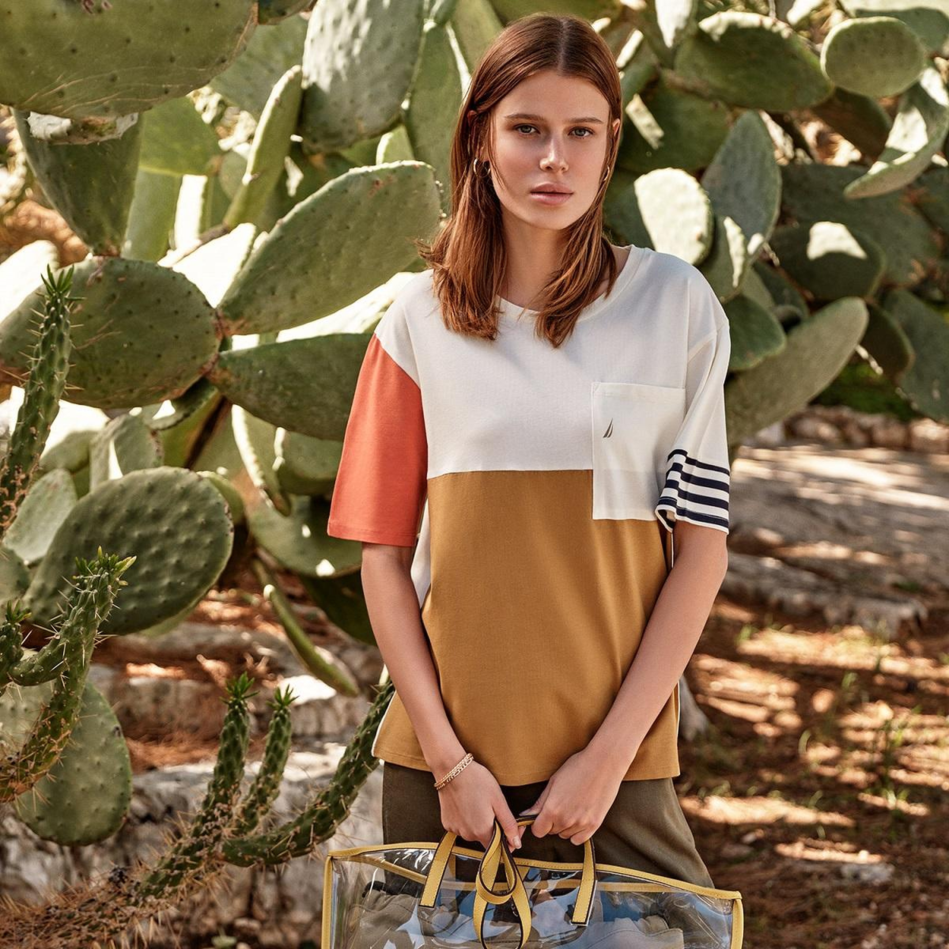 Nautica Kadın Bej Renk Bloklu Oversize T-Shirt
