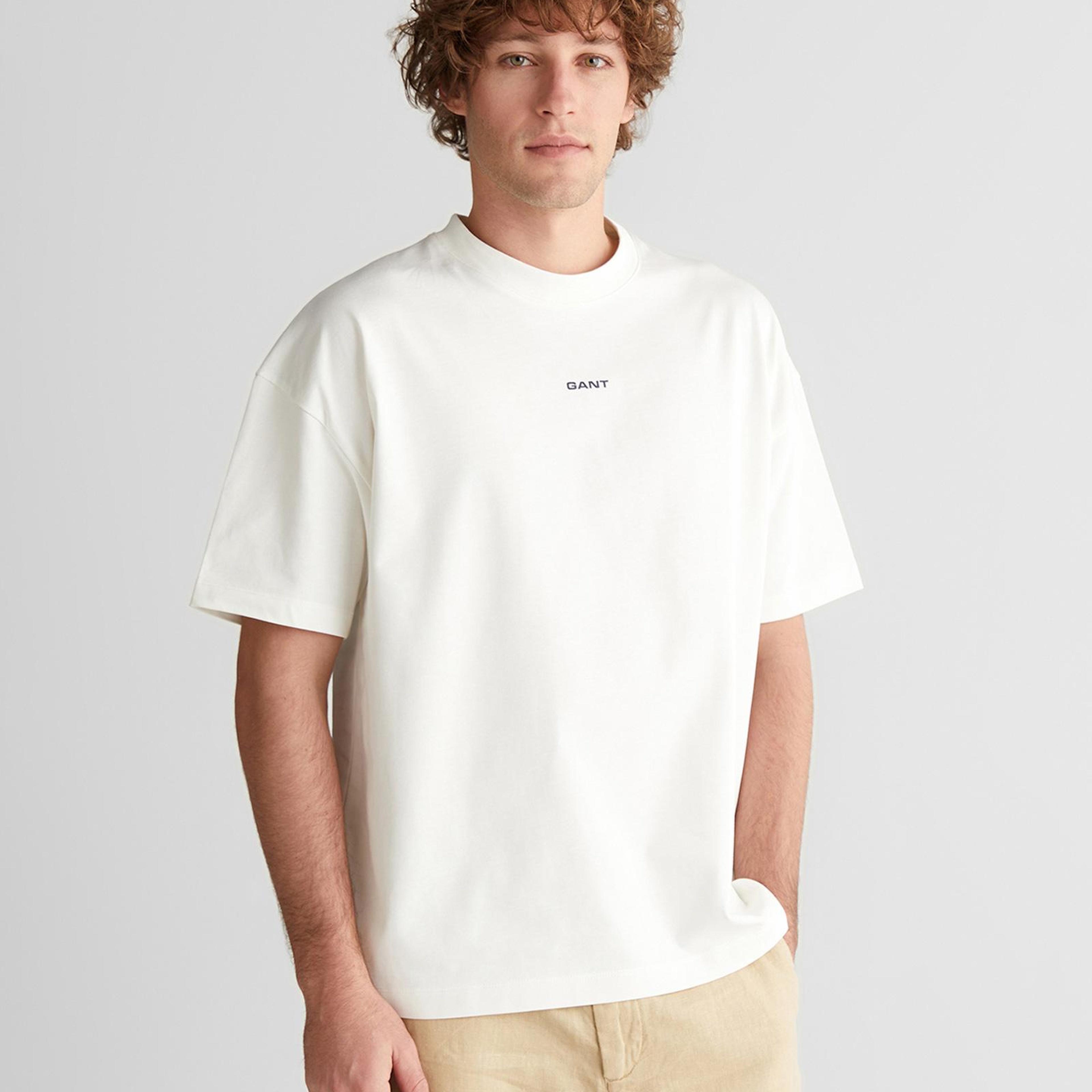 GANT Erkek Beyaz Baskılı Kısa Kollu T-Shirt