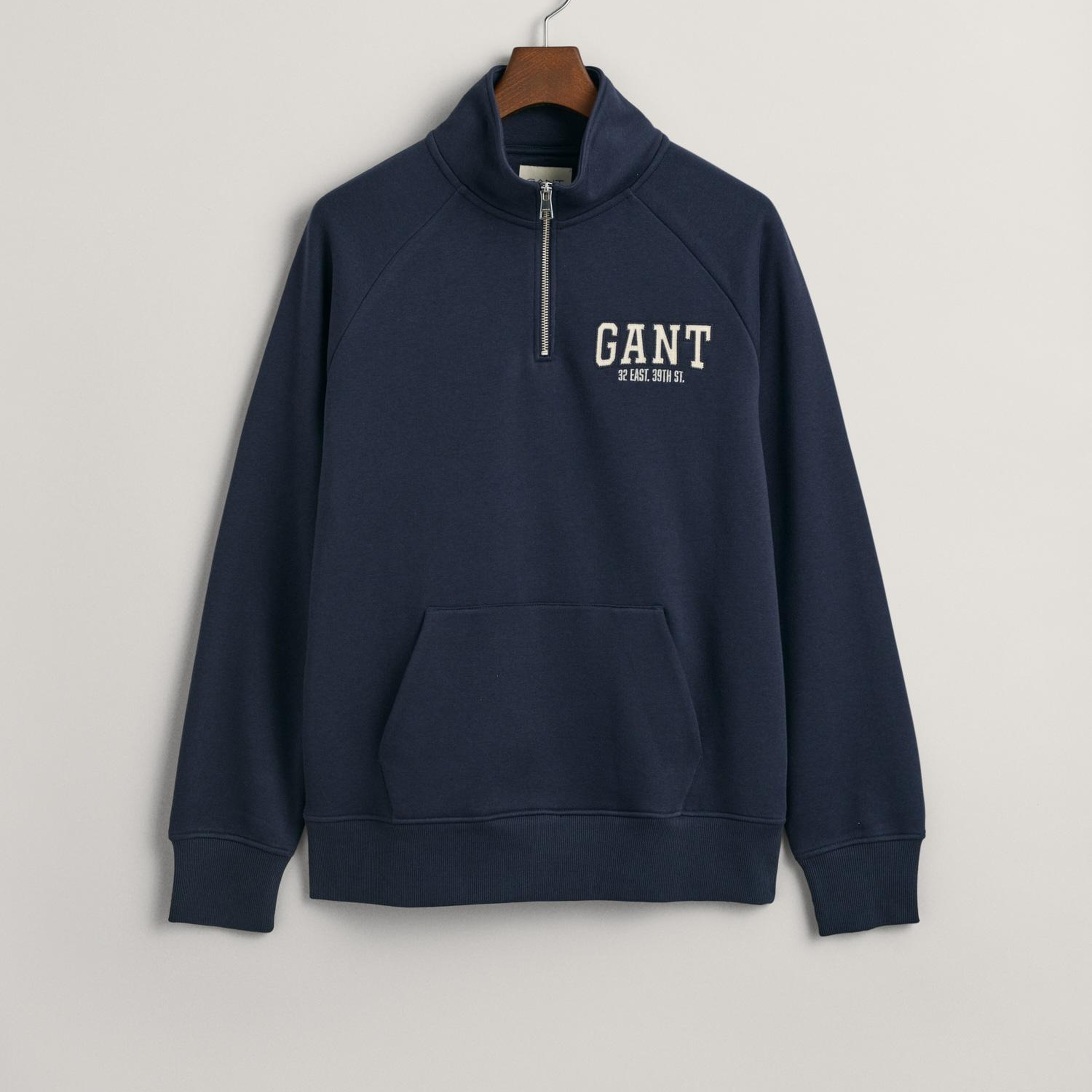 GANT Erkek Lacivert Regular Fit Yarım Fermuarlı Logolu Sweatshirt