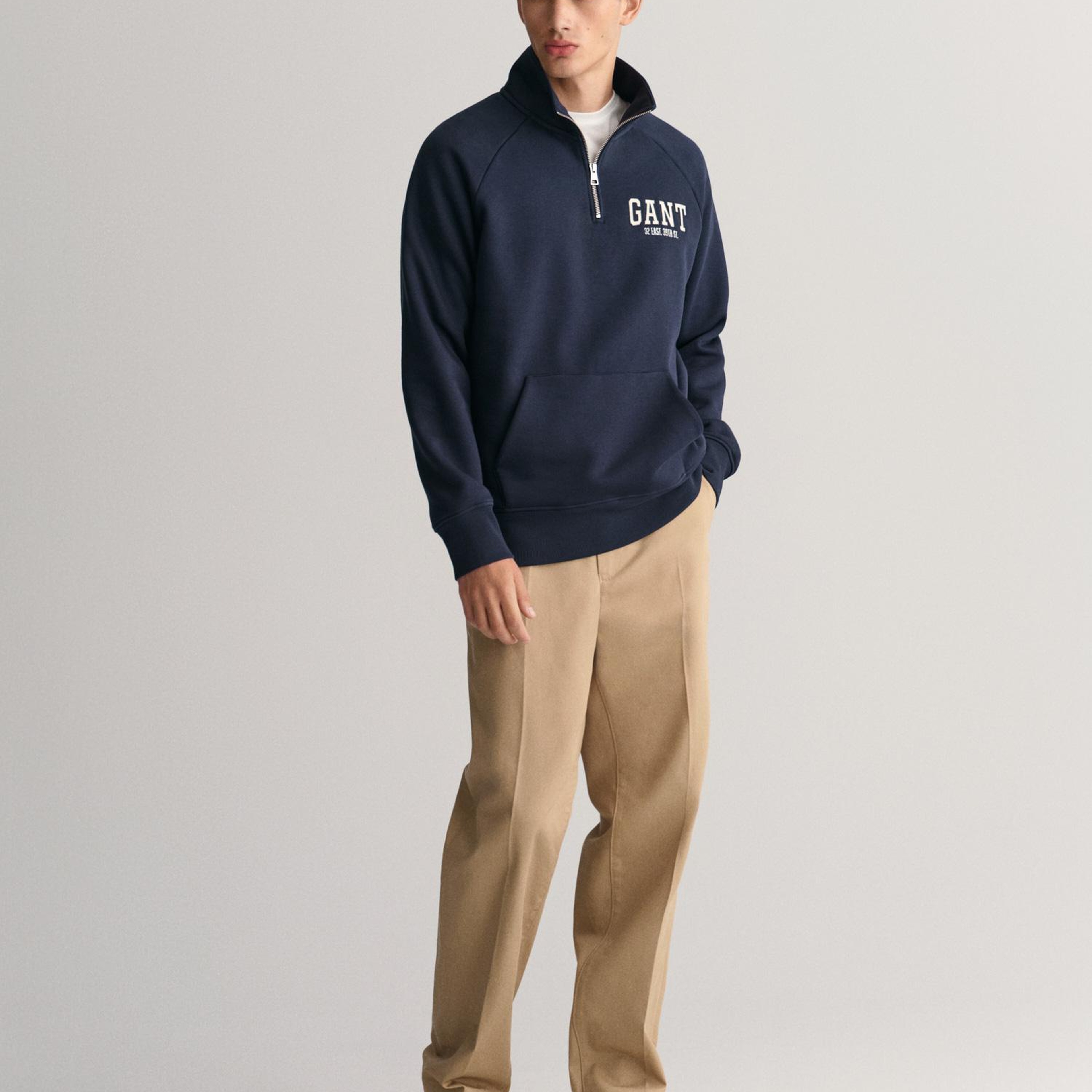 GANT Erkek Lacivert Regular Fit Yarım Fermuarlı Logolu Sweatshirt