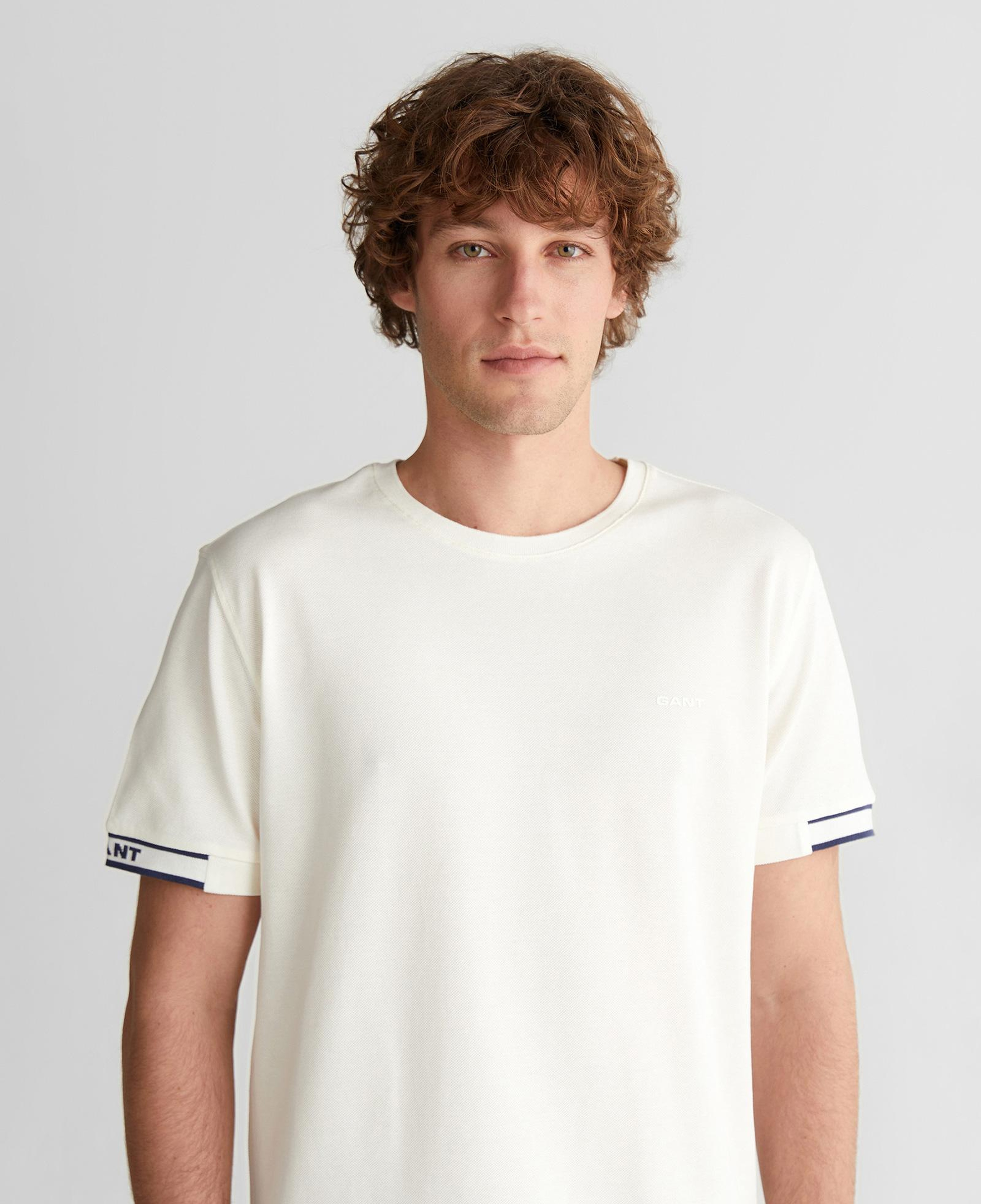 GANT Erkek Beyaz Baskılı Kısa Kollu T-Shirt