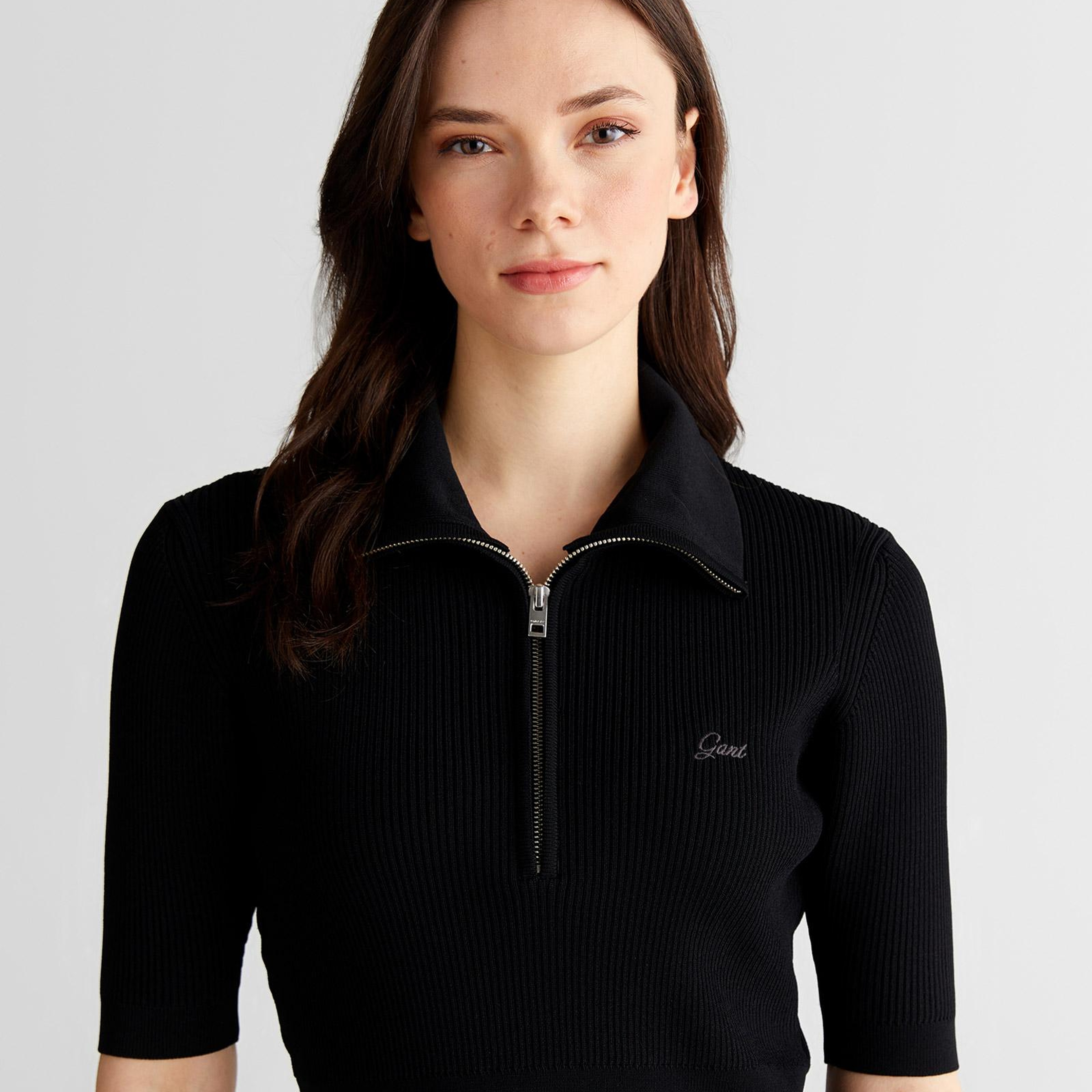 GANT Kadın Siyah Slim Fit Yarım Kollu Triko