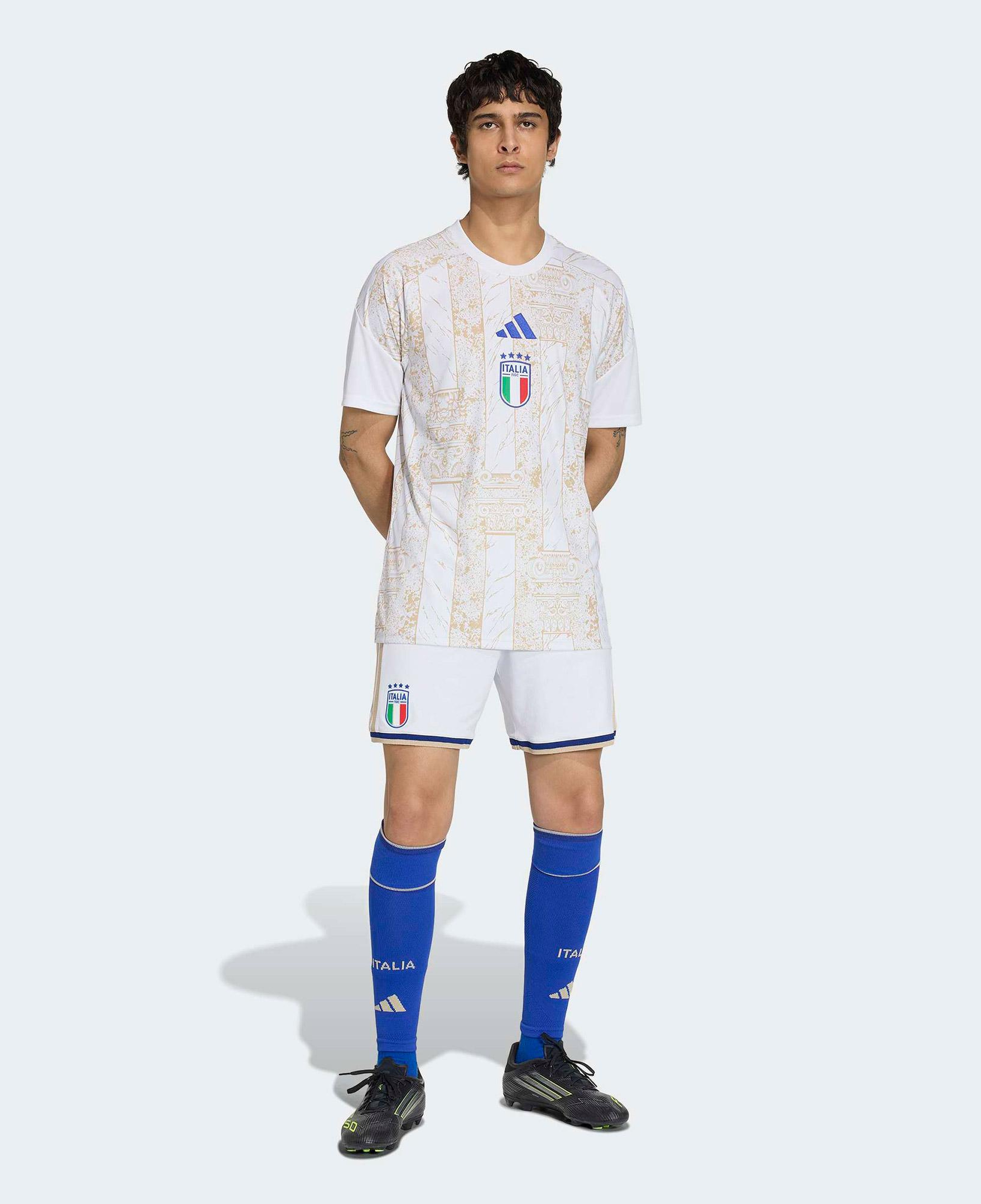 adidas İtalya 26 İç Saha Maç Öncesi Erkek Beyaz Forma