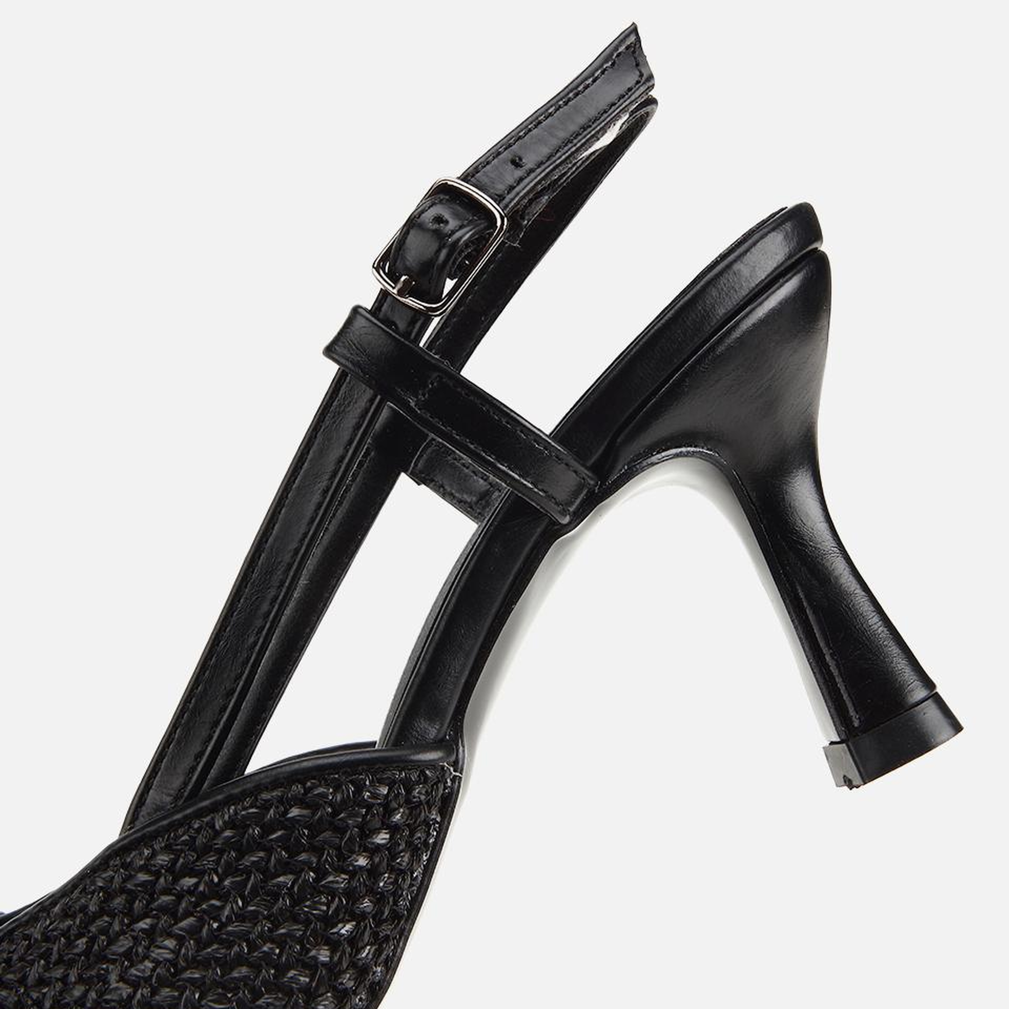 Kadın Siyah Arkası Açık Hasır Detaylı İnce Topuklu Stiletto