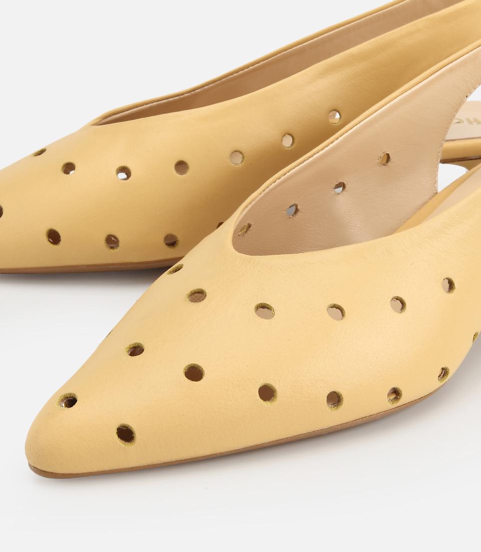 Kadın Deri Sarı Delik Detaylı Arkası Lastikli Mini Topuklu Stiletto