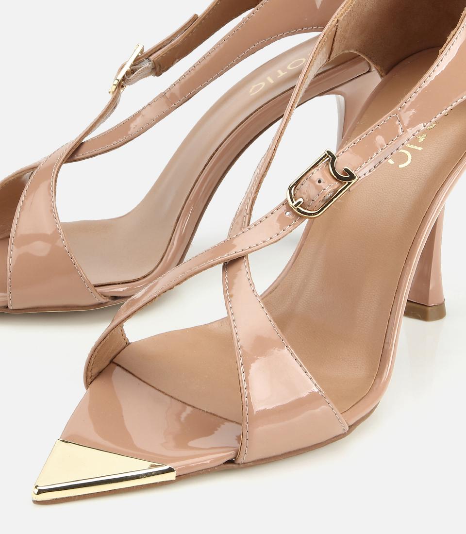 Kadın Rugan Deri Bej Sivri Burunlu İnce Topuklu Stiletto