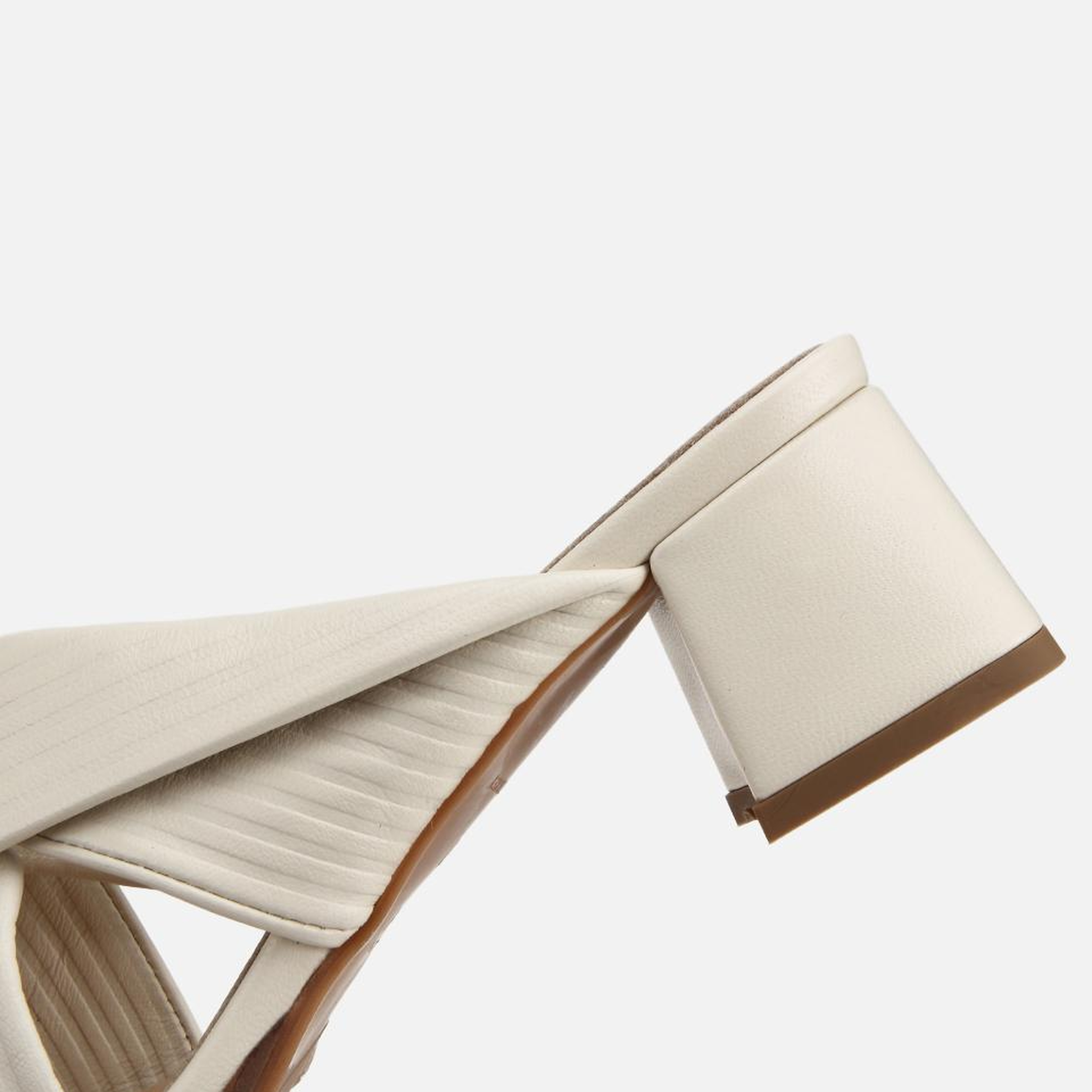 Kadın Deri Ekru Yumuşak Dokulu Kalın Topuklu Terlik