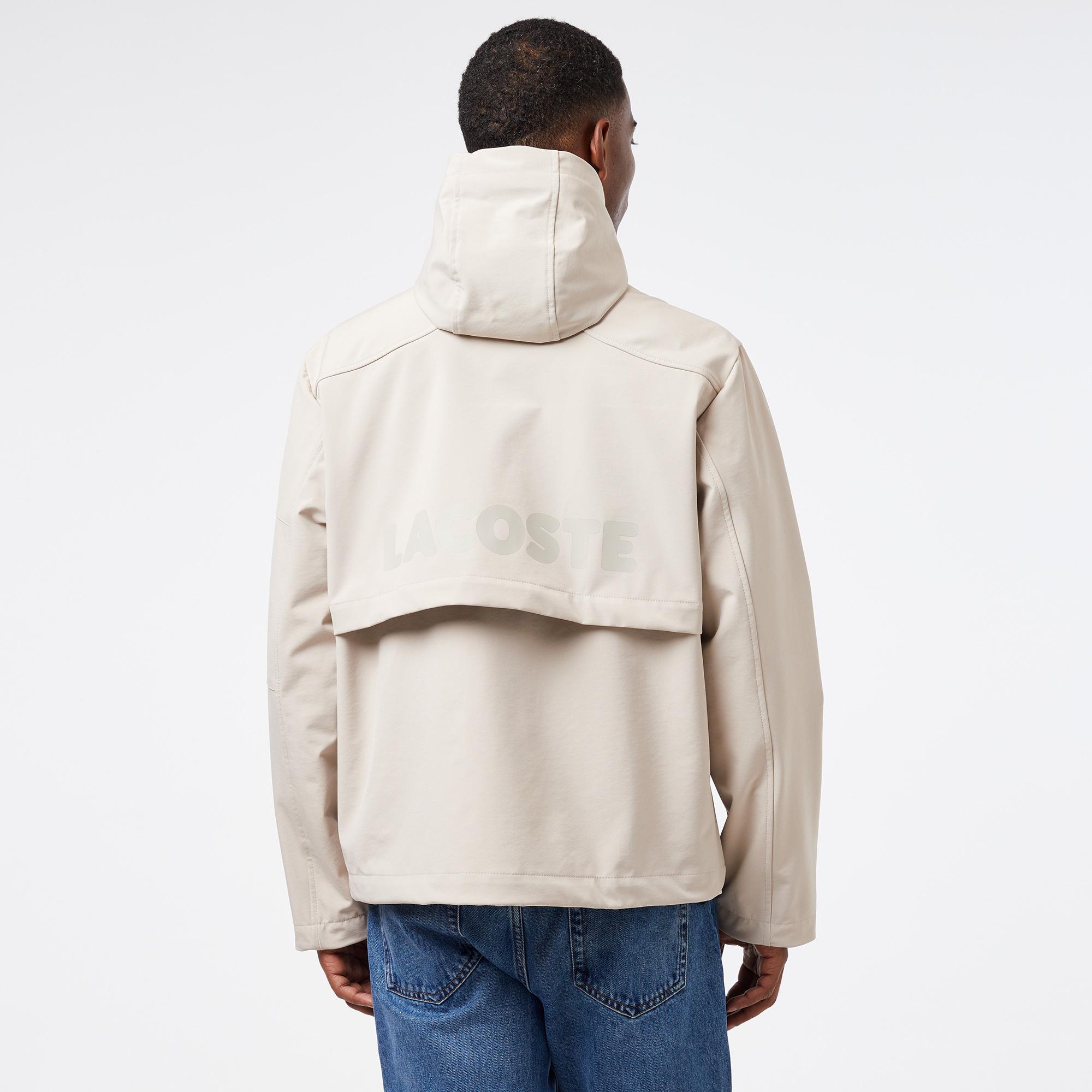 Lacoste Erkek Relaxed Fit Kapüşonlu Baskılı Krem Yağmurluk
