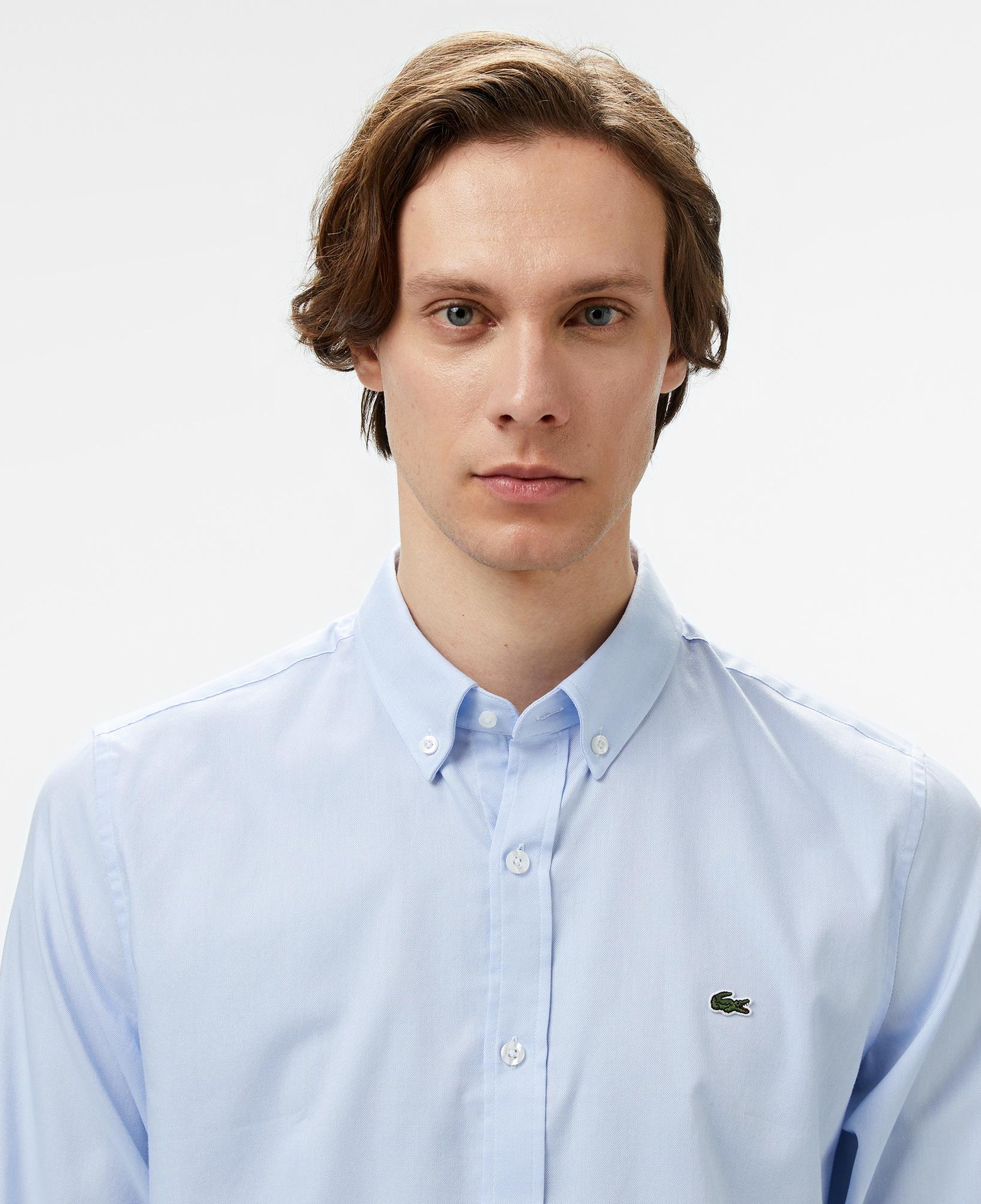Erkek Slim Fit Düğmeli Yaka Açık Mavi Gömlek