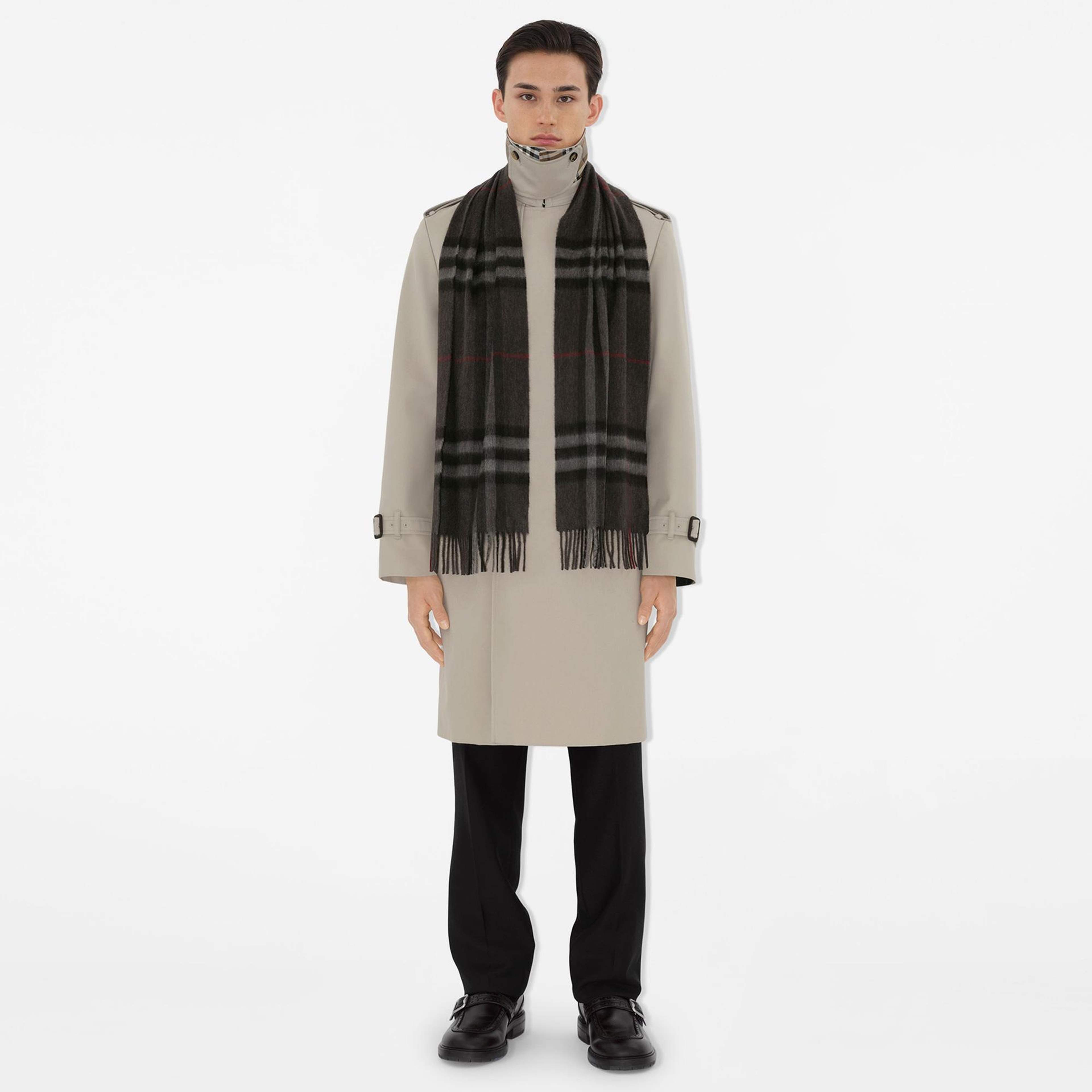Burberry Giant Check Kadın Antrasit Atkı
