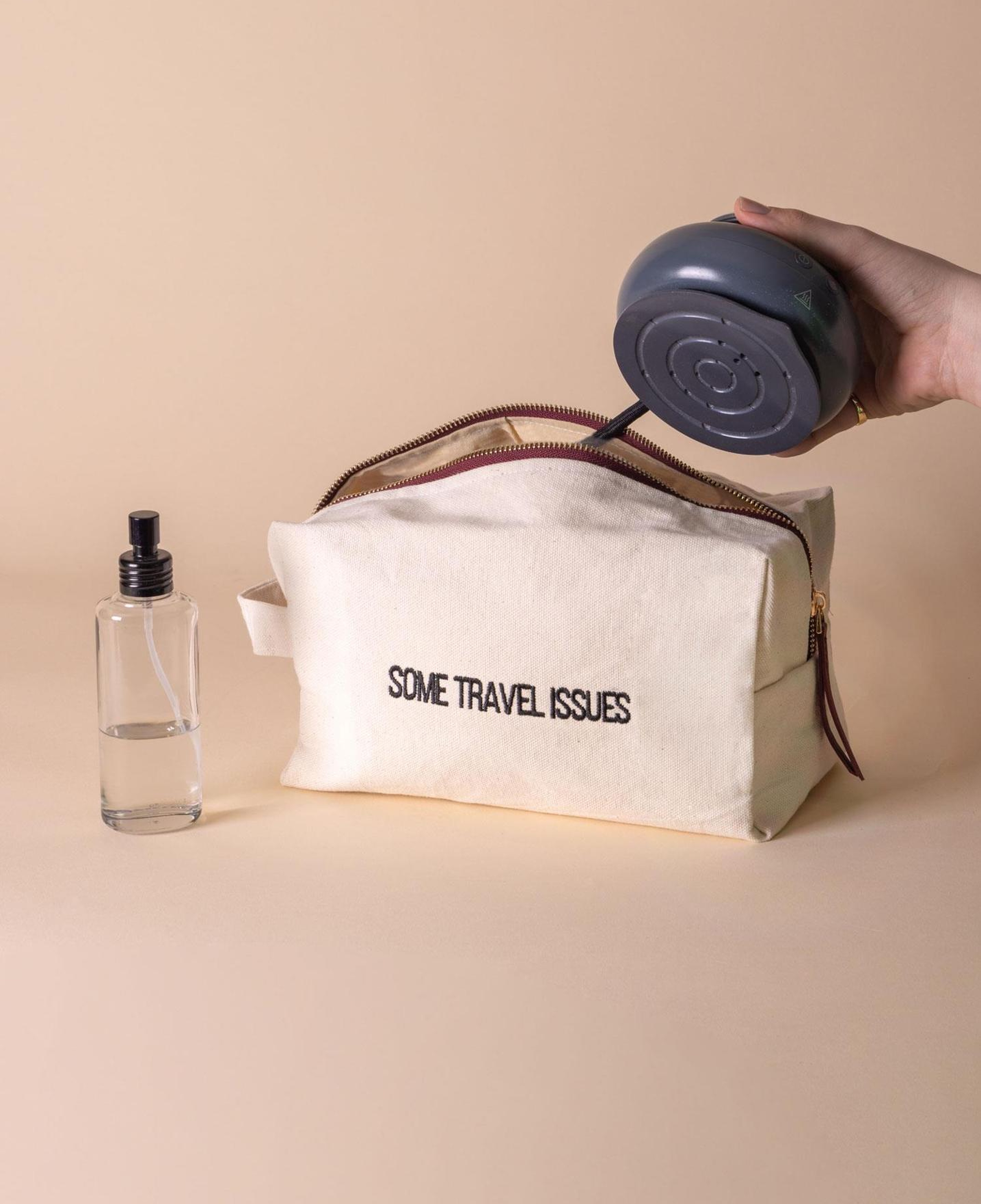Some Travel Issues Organizer Çanta 24x11x15 cm