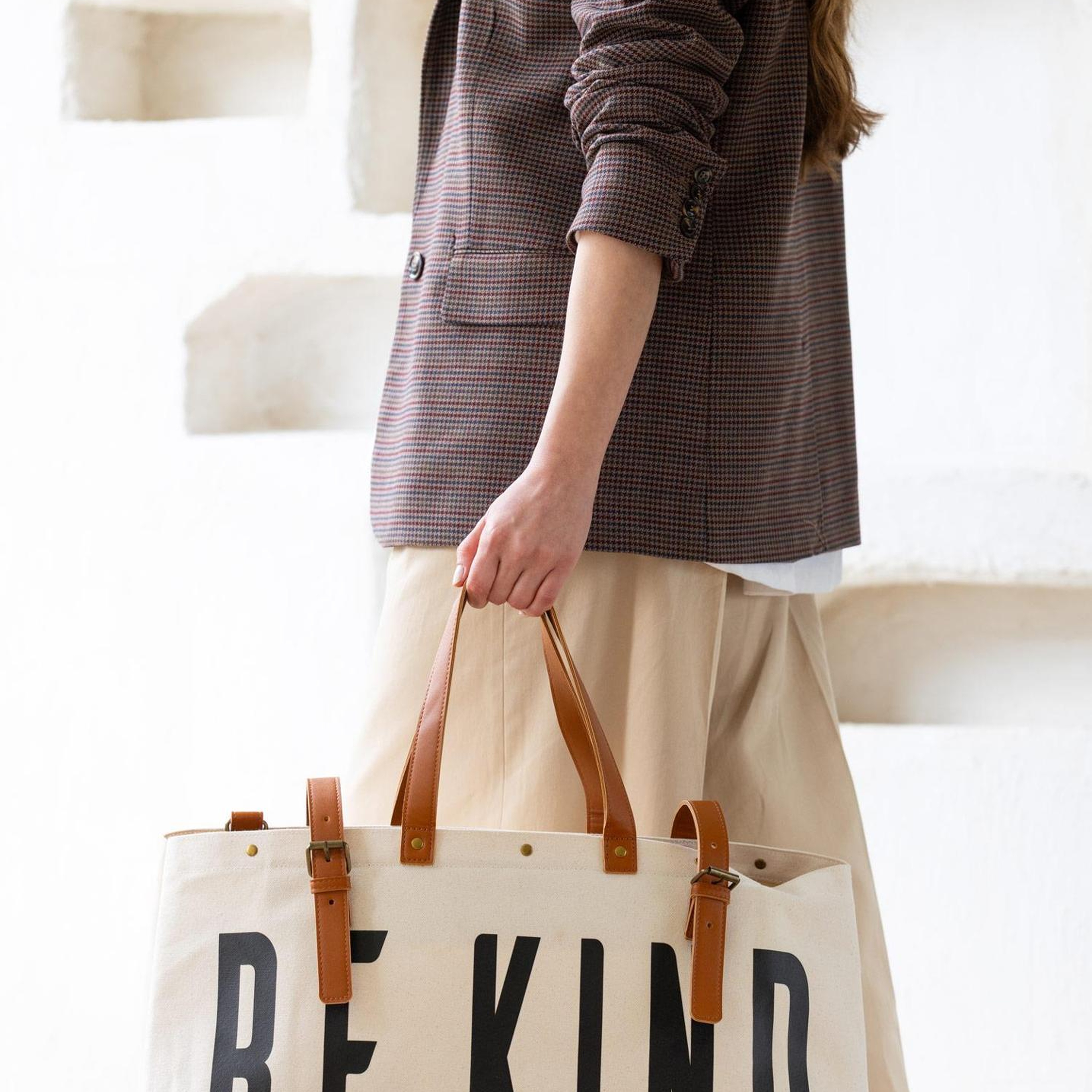 Be Kynd Uzun Askılı Kol Çantası 50 x 30 x 30 Cm
