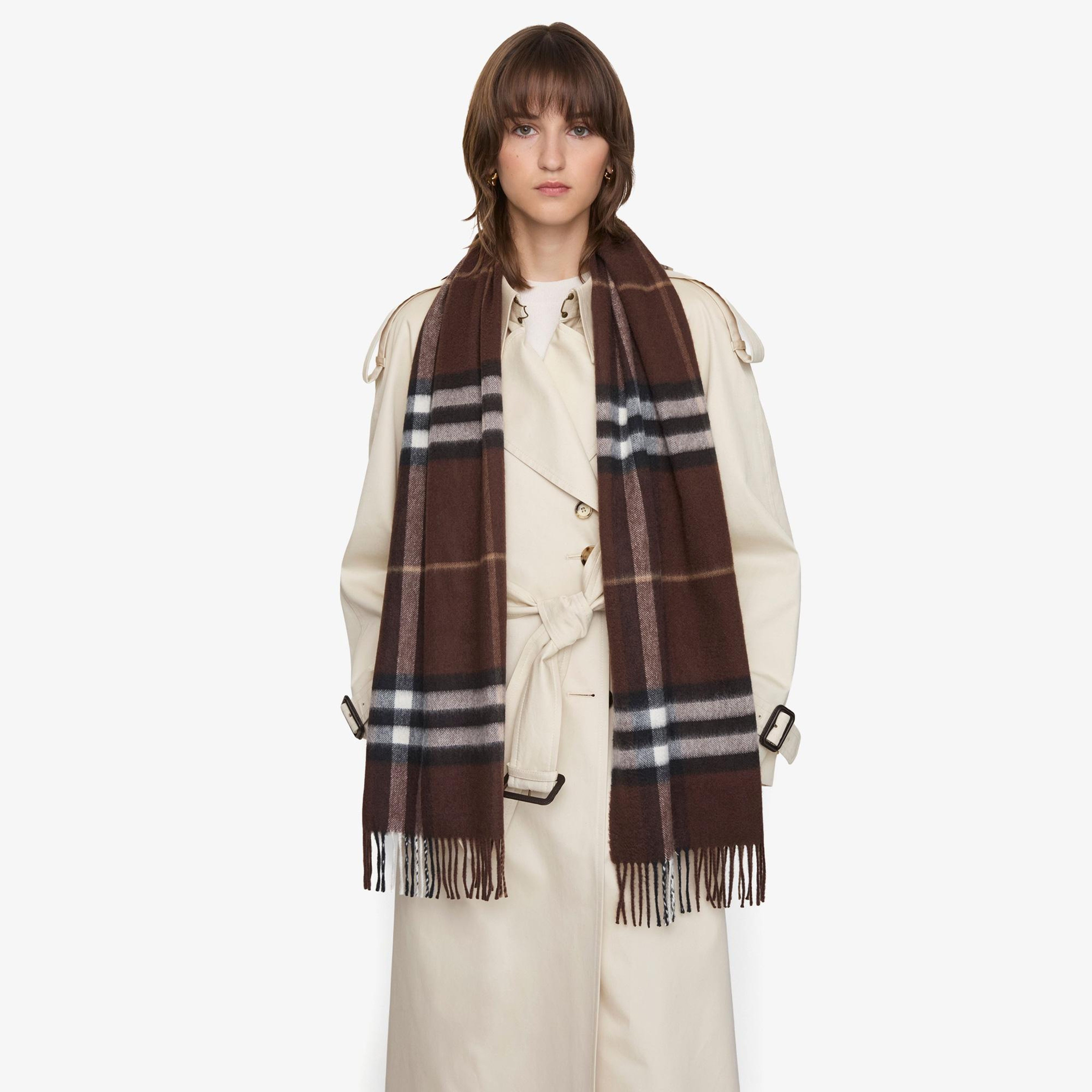Burberry Giant Check Kadın Kahverengi Atkı