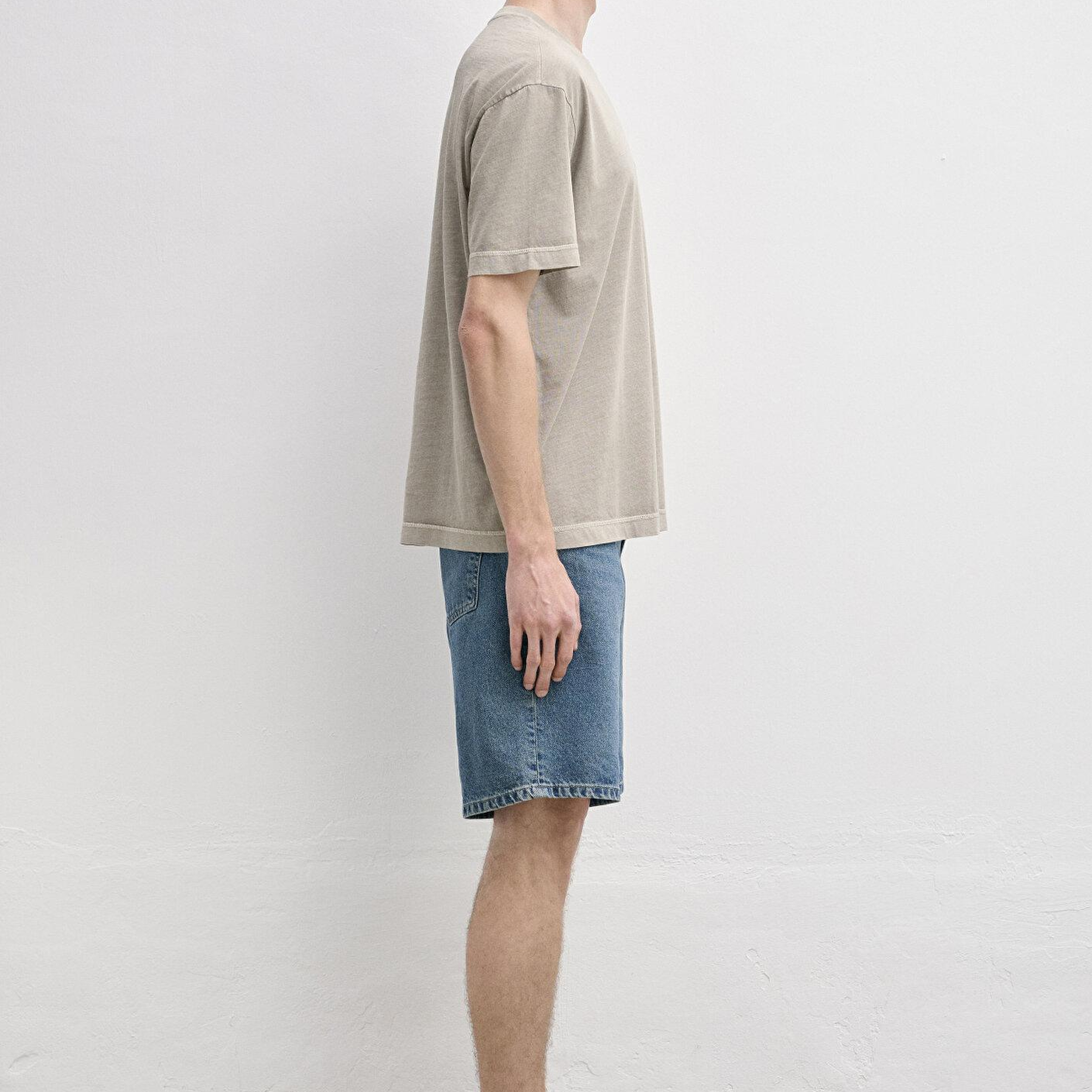 Mavi Cepli Kahverengi Basic Tişört Loose Fit / Bol Rahat Kesim 0613643-80656