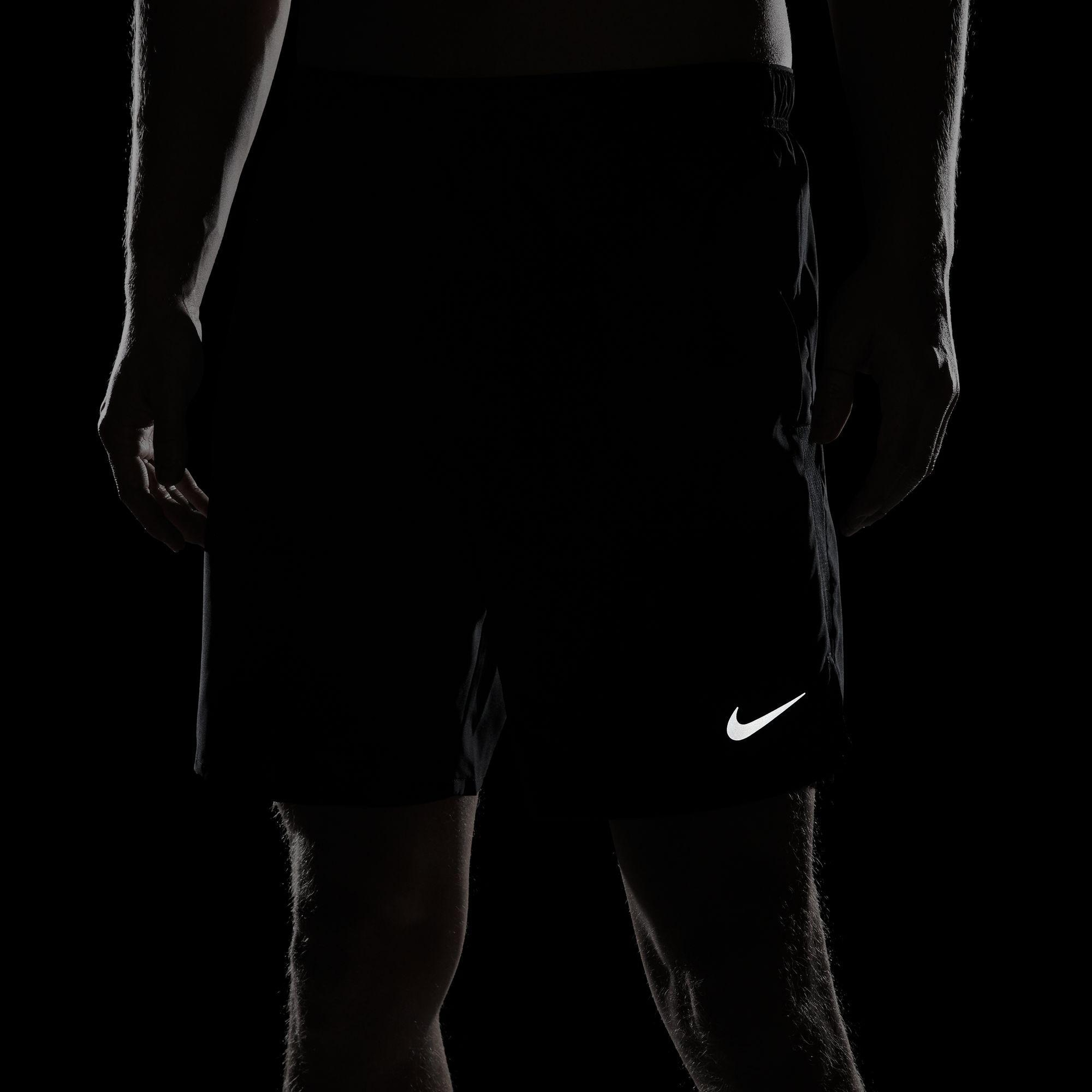Nike Dri-Fit Challenger 18cm Erkek Siyah Şort