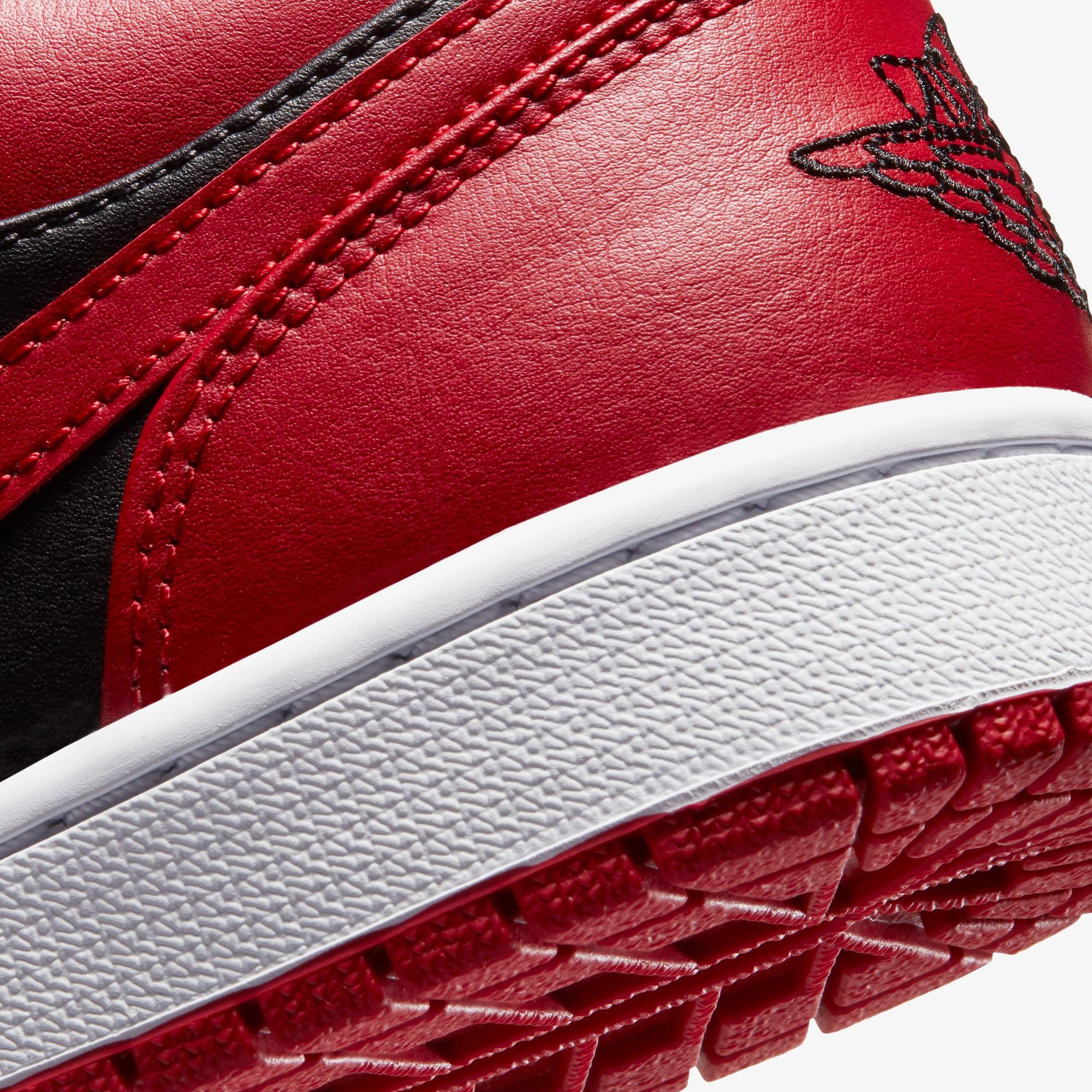 Jordan Air 1 Low Erkek Kırmızı Spor Ayakkabı