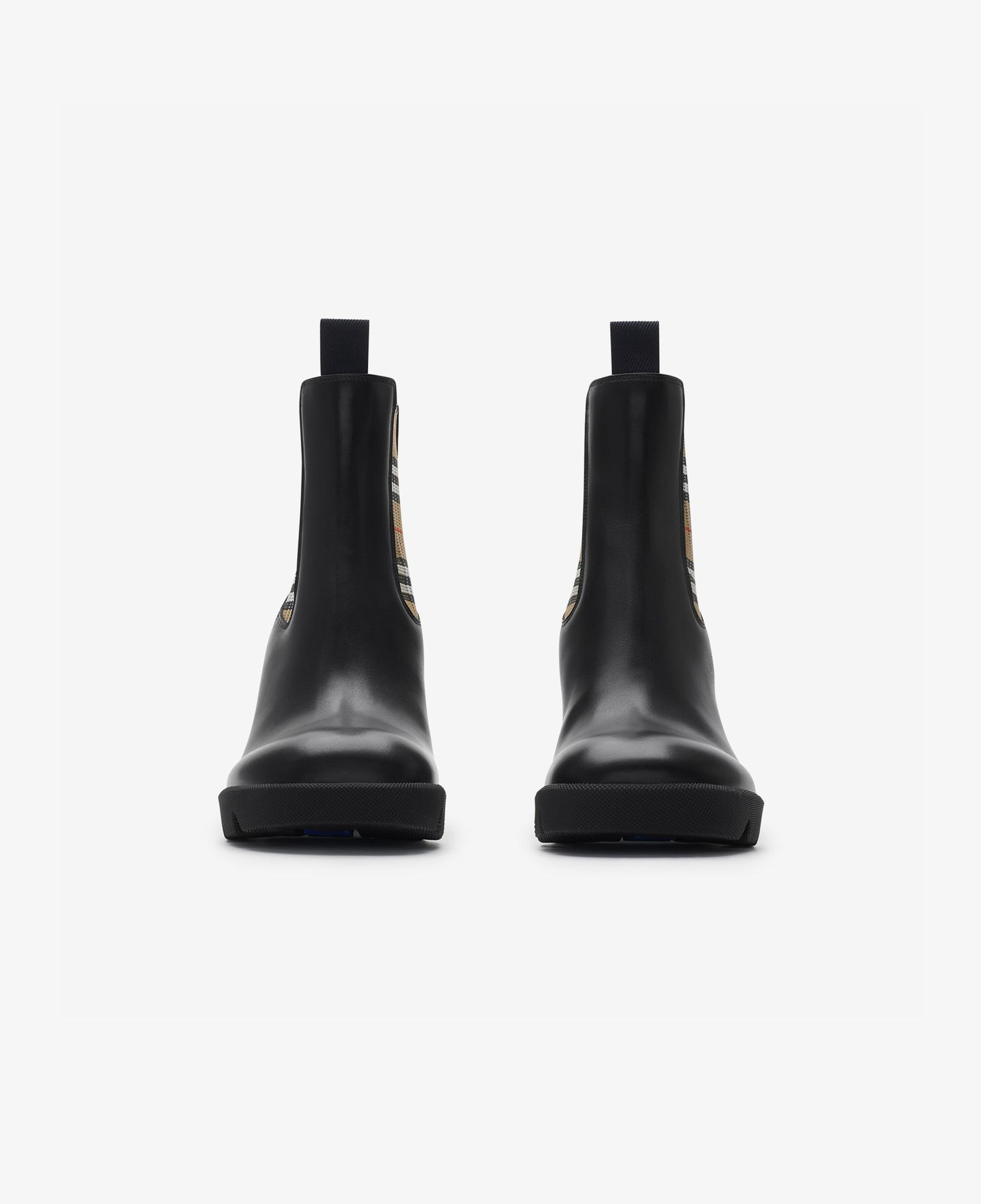 Burberry Leather Stride Chelsea Kadın Siyah Bot