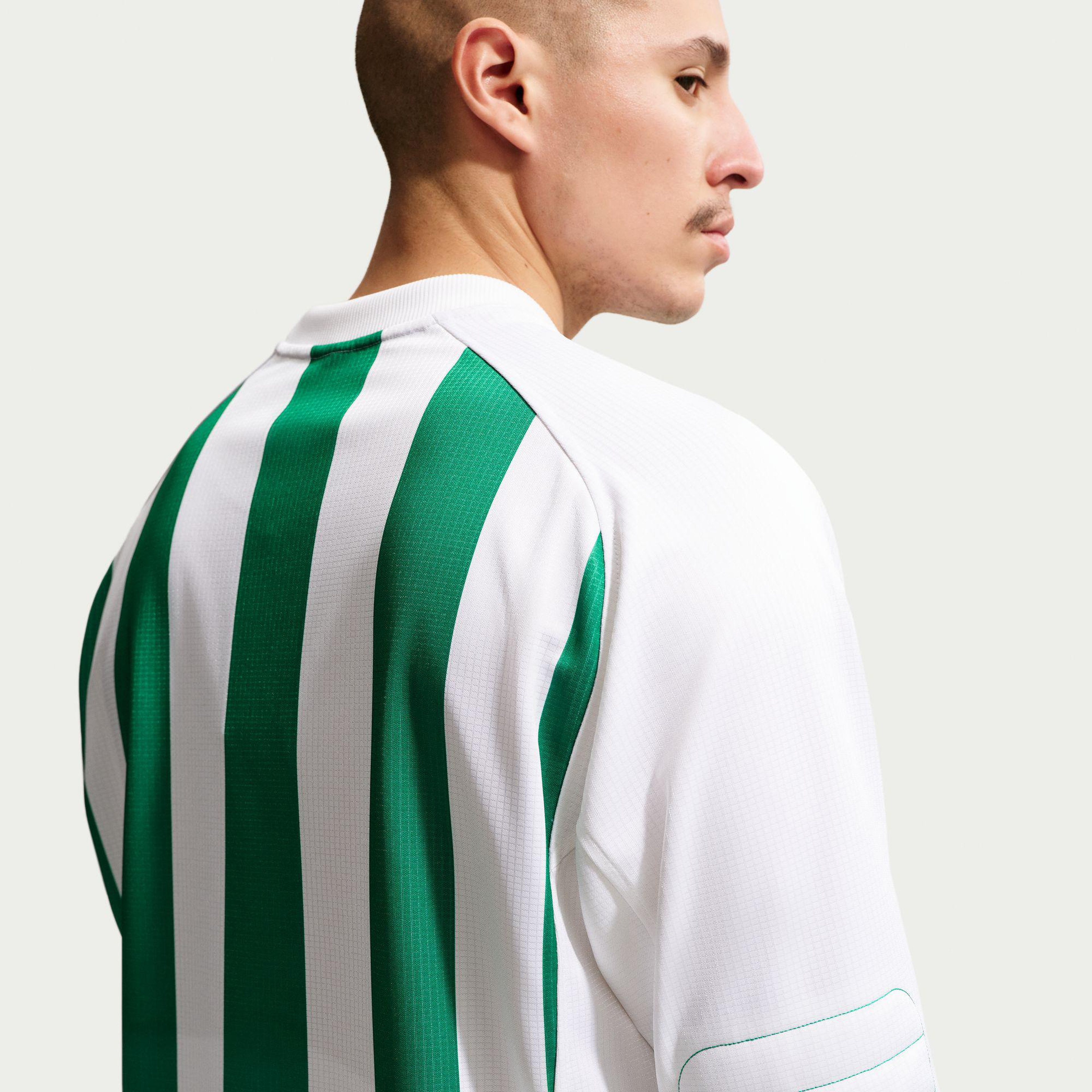 Nike Sportswear Club Goalie Erkek Yeşil T-Shirt
