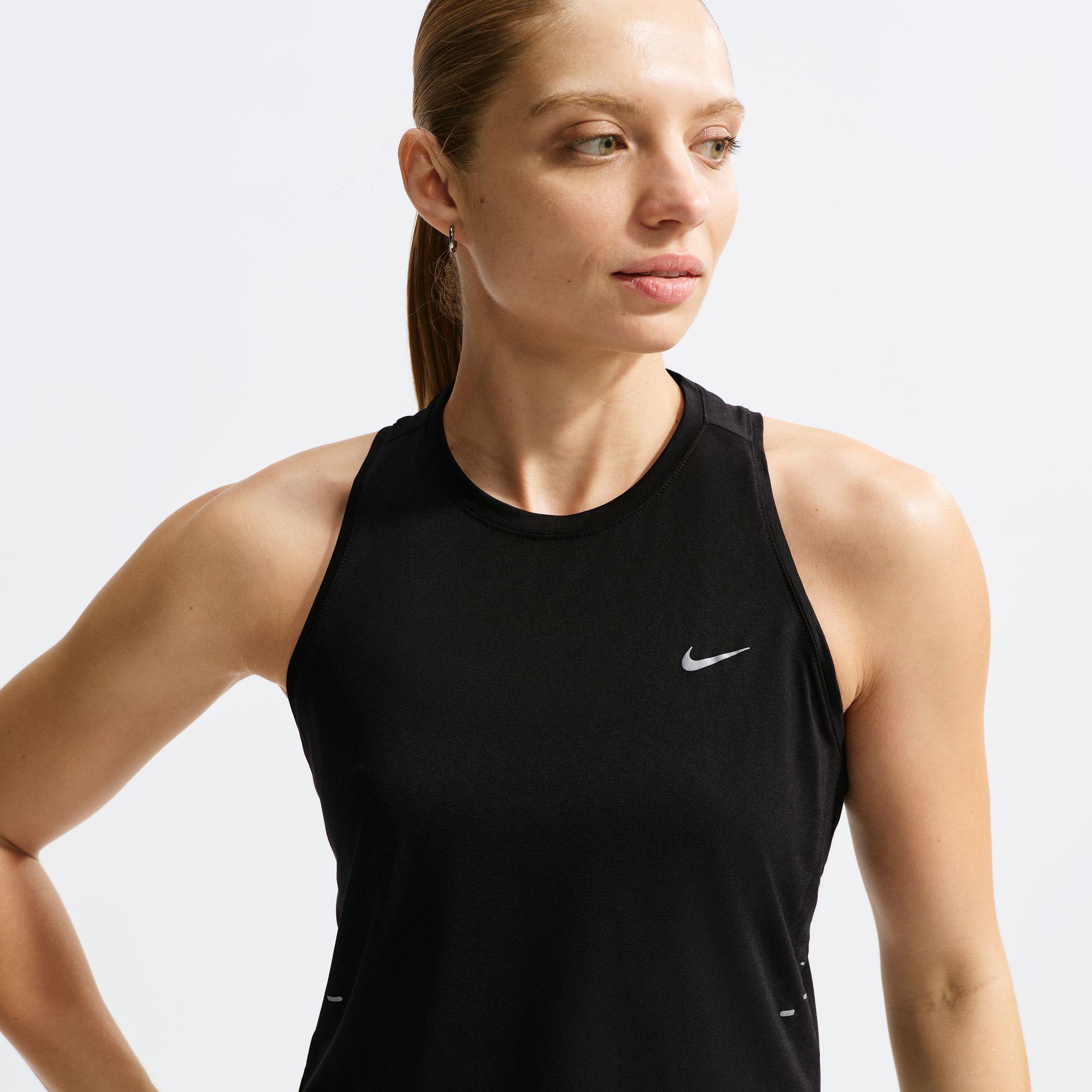 Nike Swift Breathe Kadın Siyah Kolsuz T-Shirt