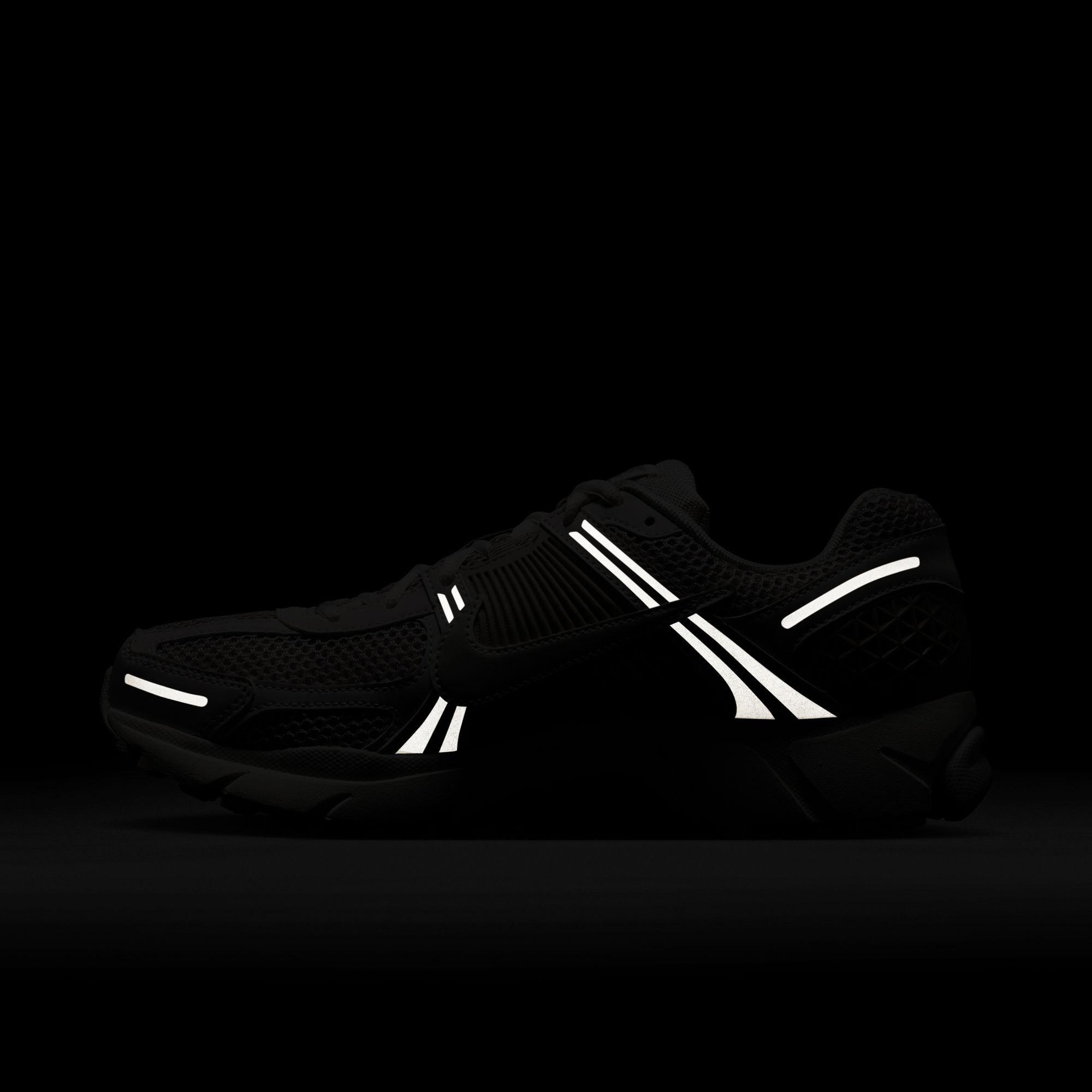 Nike Zoom Vomero 5 Erkek Bej Spor Ayakkabı